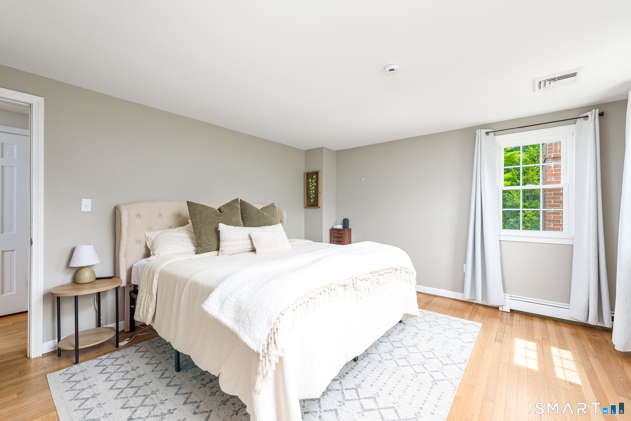 4 Lenora Drive