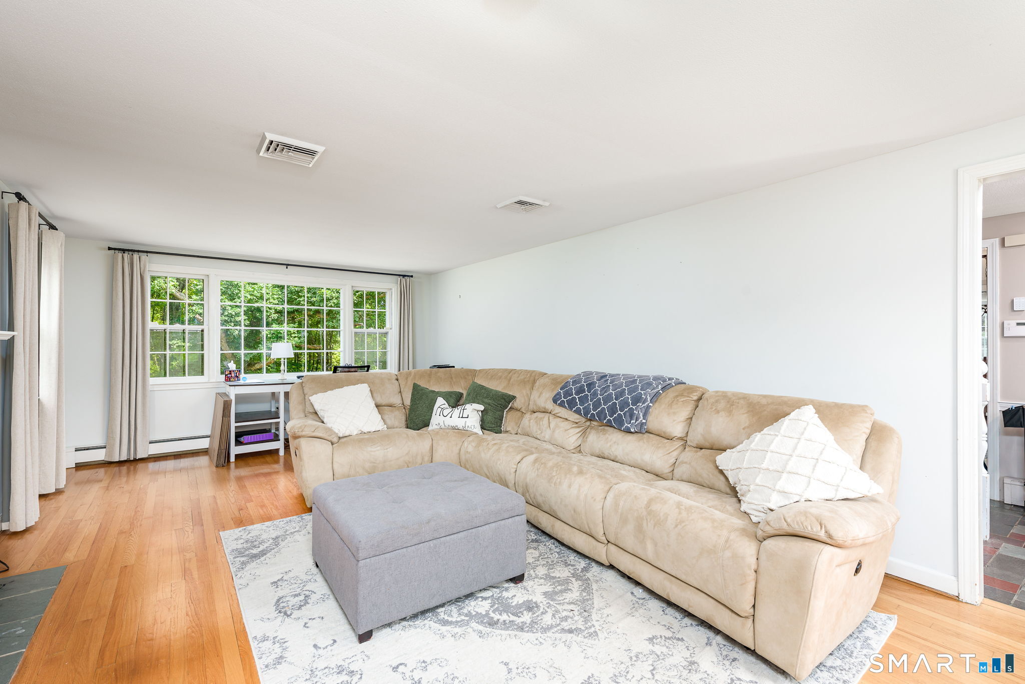 4 Lenora Drive
