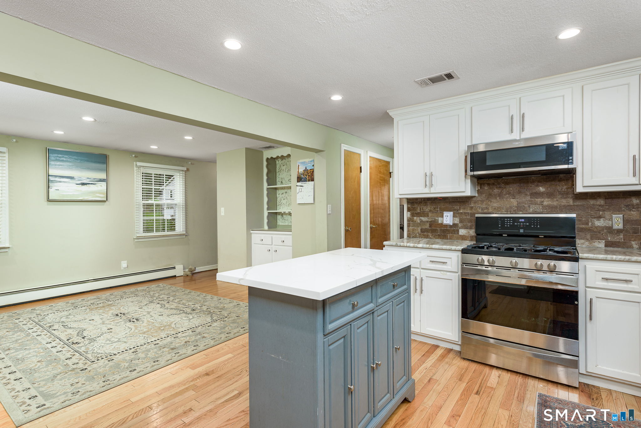 17 Pequot Road