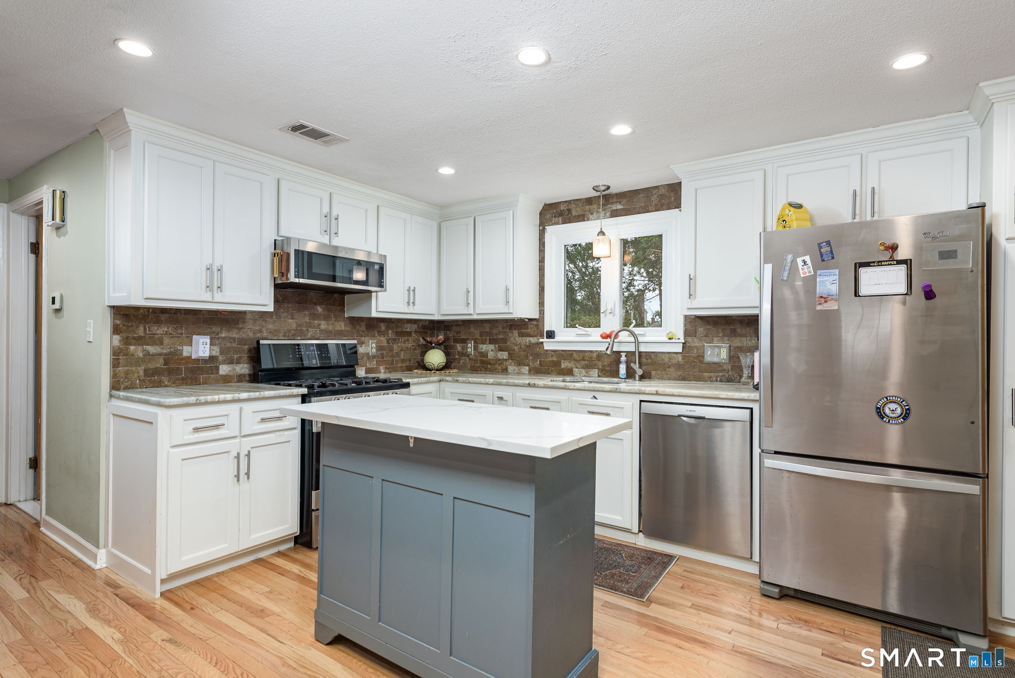 17 Pequot Road