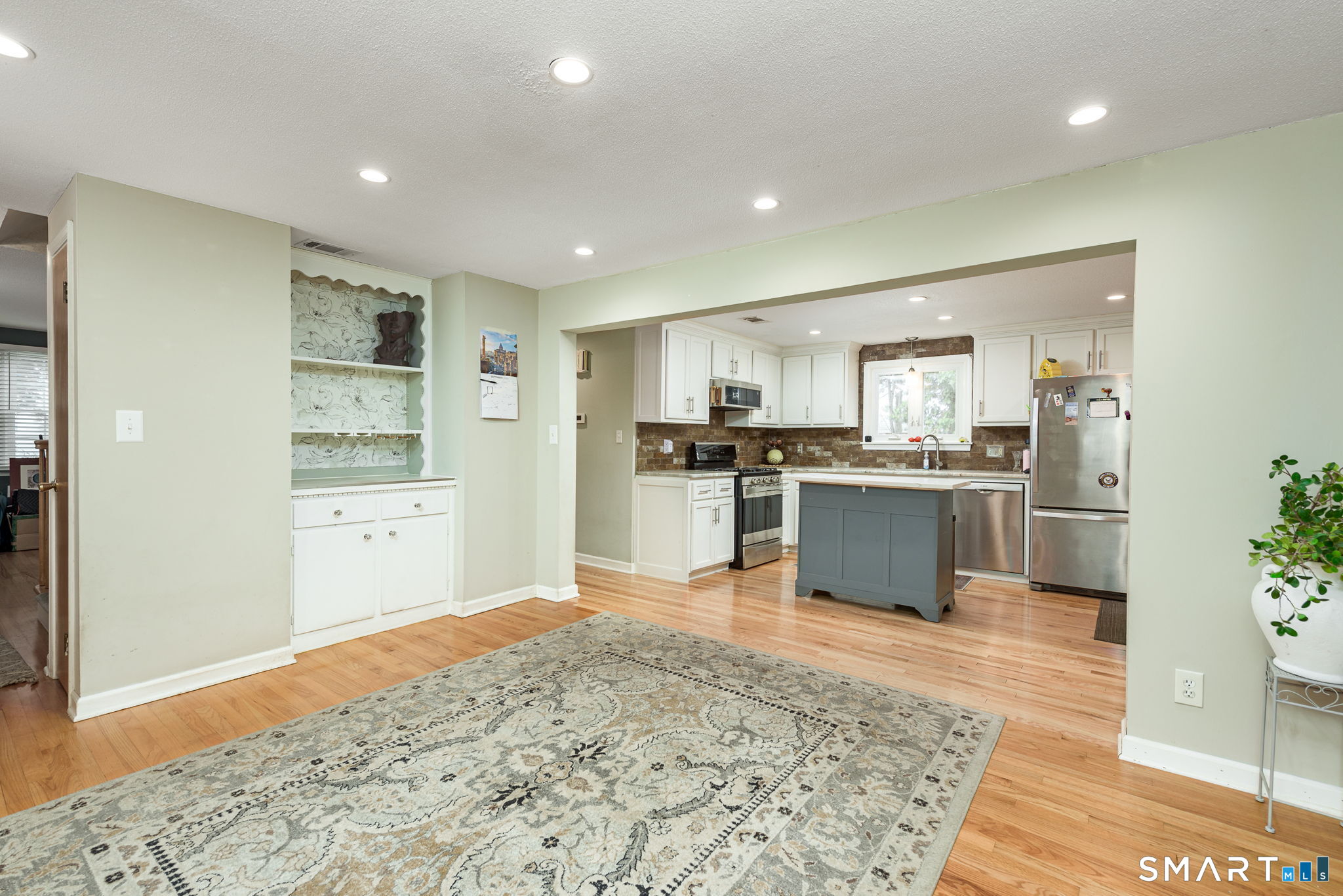 17 Pequot Road