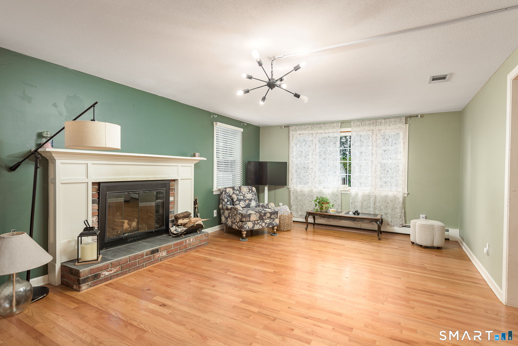 17 Pequot Road