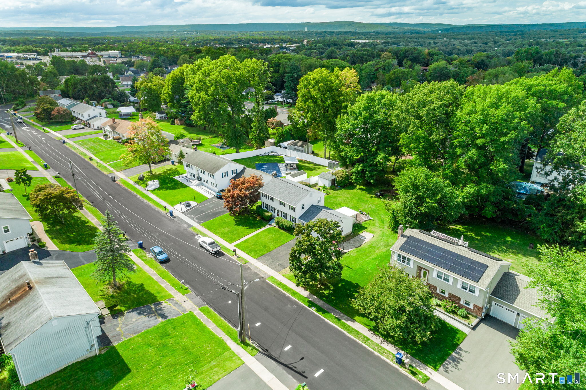 17 Pequot Road