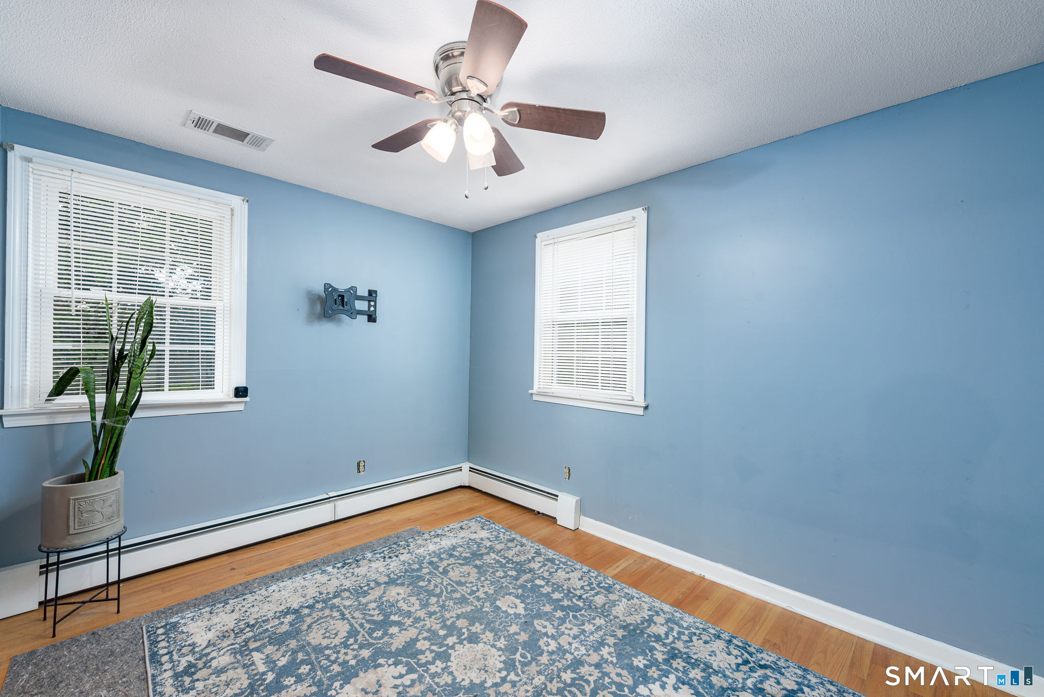 17 Pequot Road
