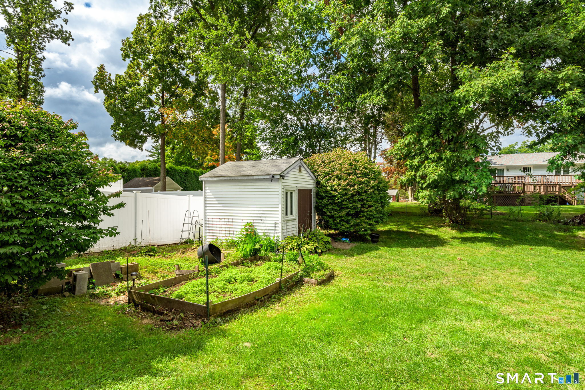 17 Pequot Road