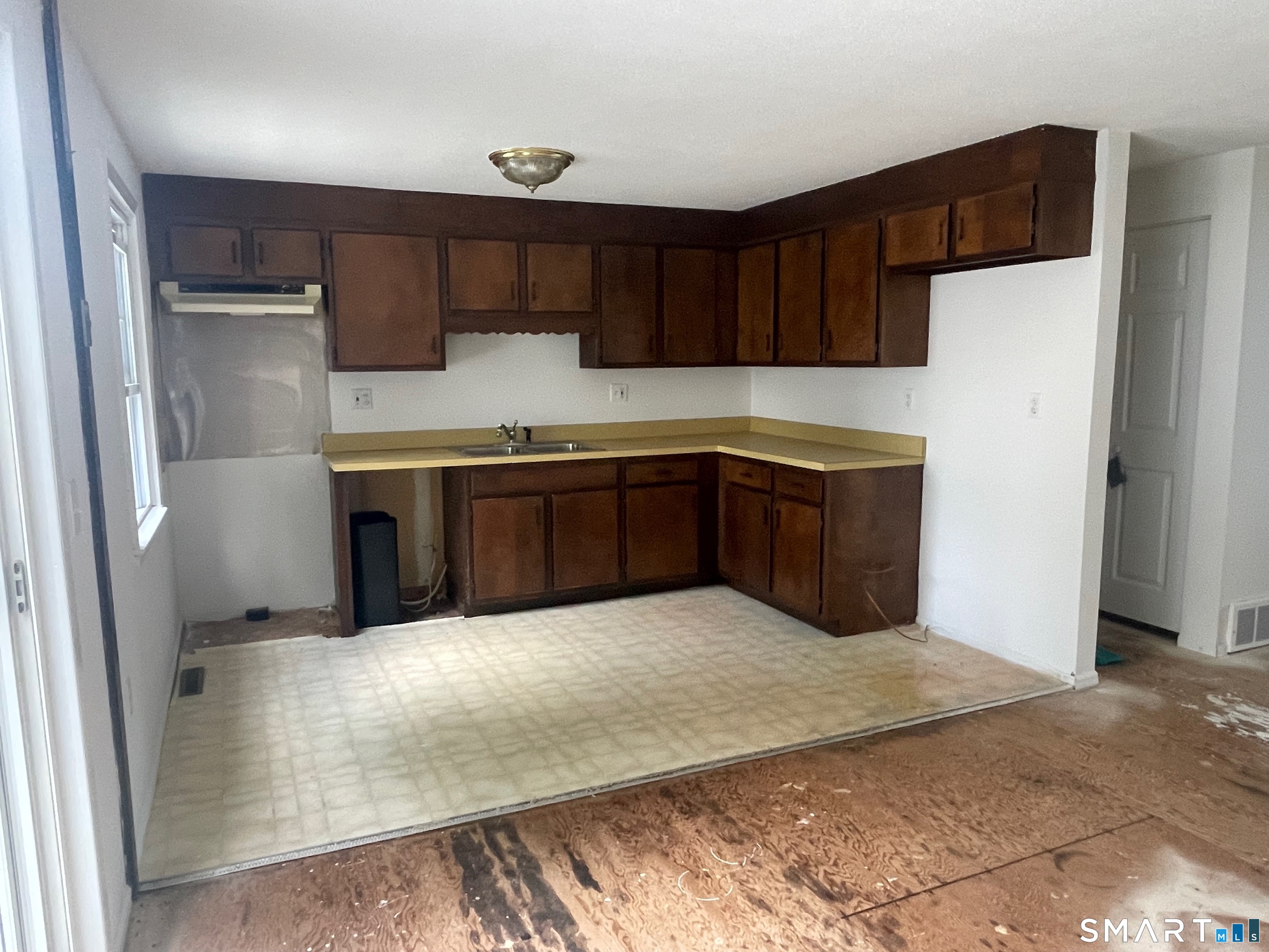 868 Long Hill Road Unit: 868
