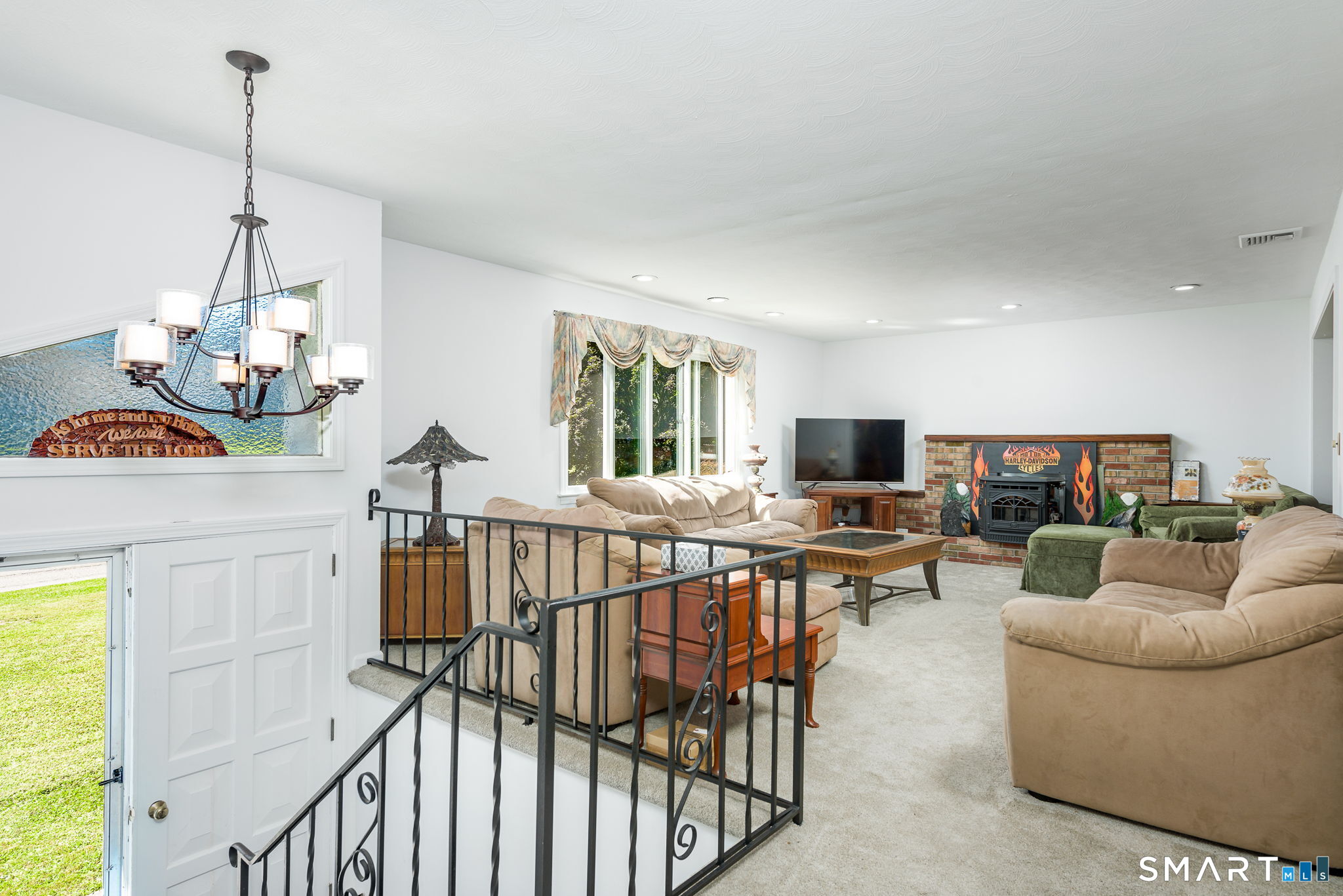 8 Smith Haven Drive