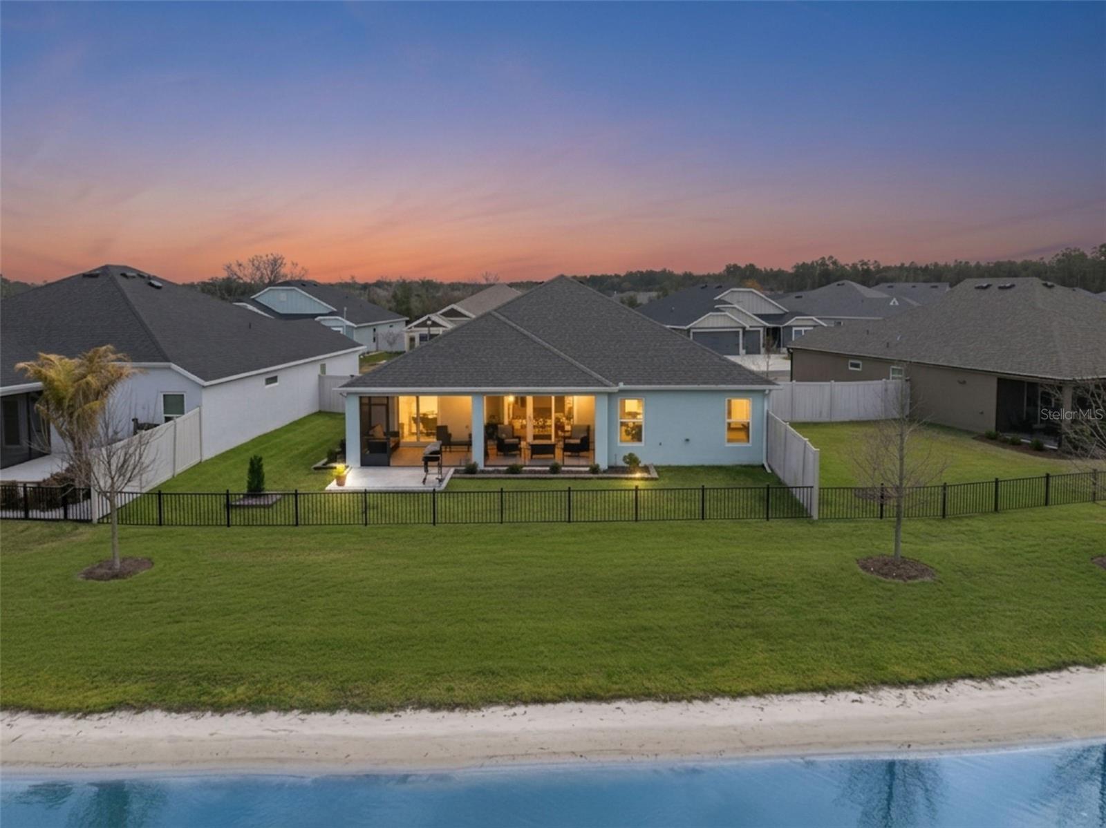 7492 FAR HILLS LOOP