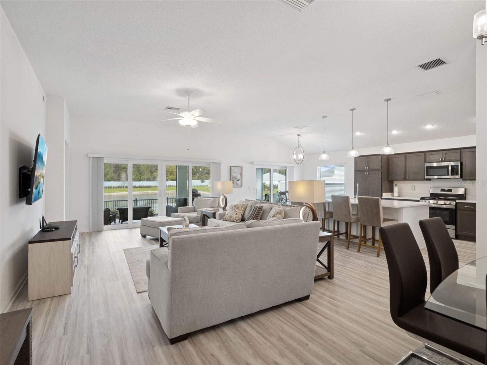 7492 FAR HILLS LOOP