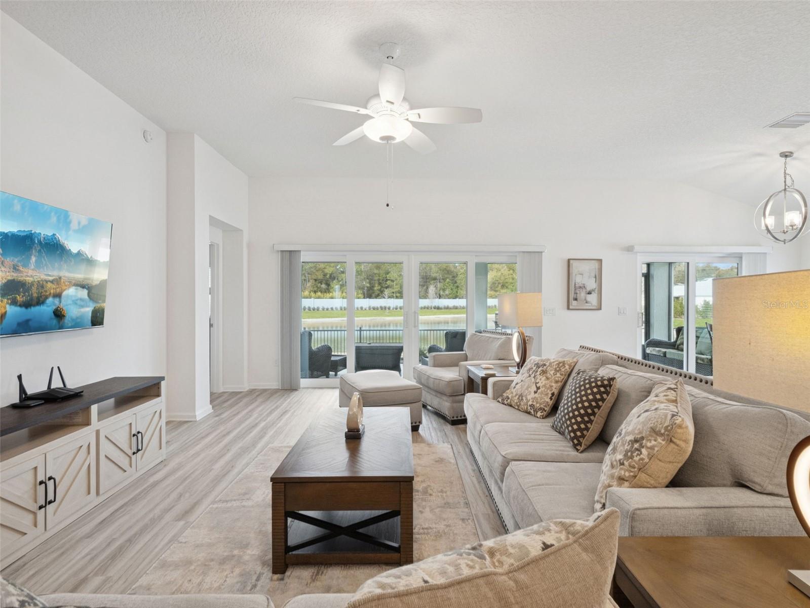 7492 FAR HILLS LOOP