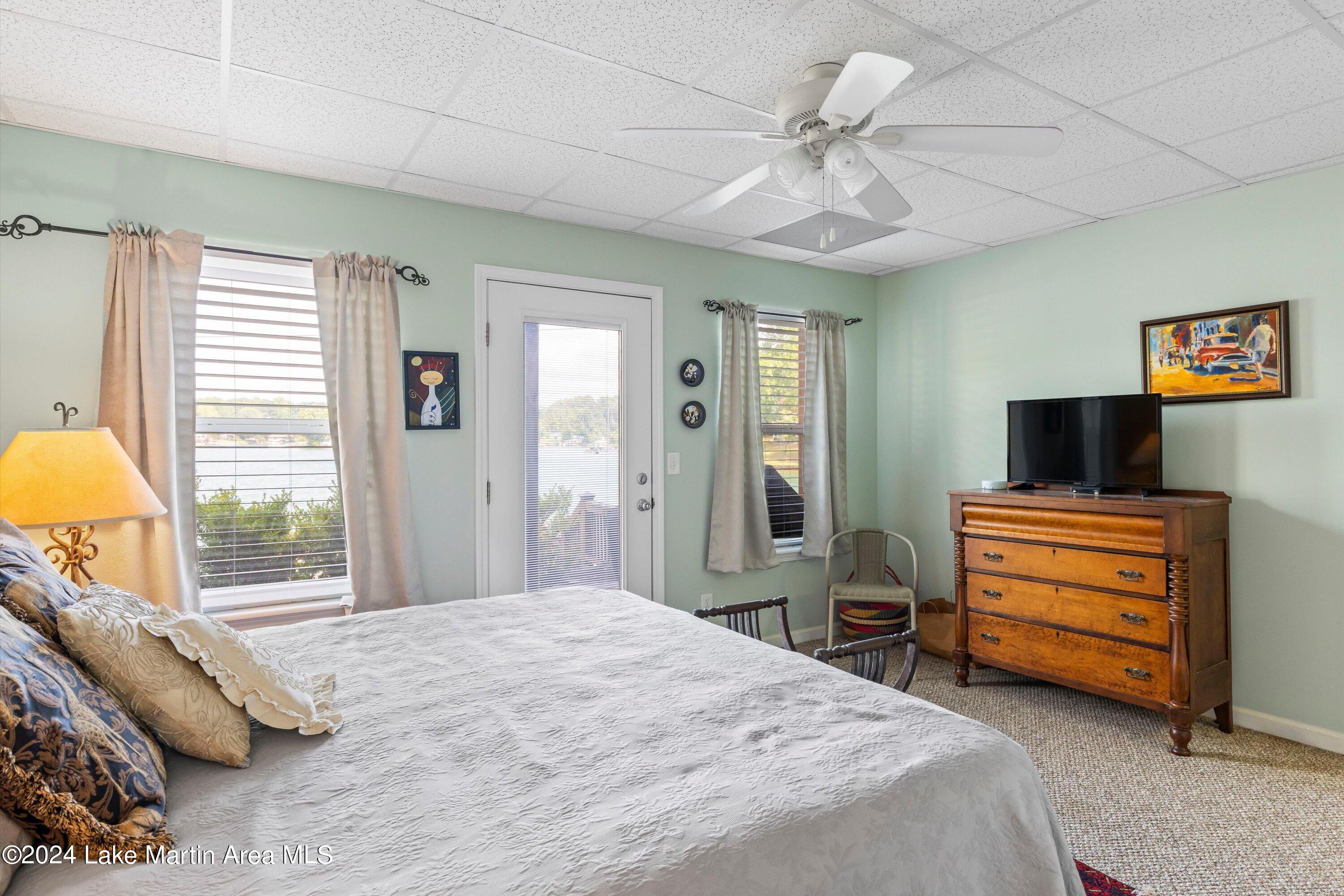 282 Holley Cir
