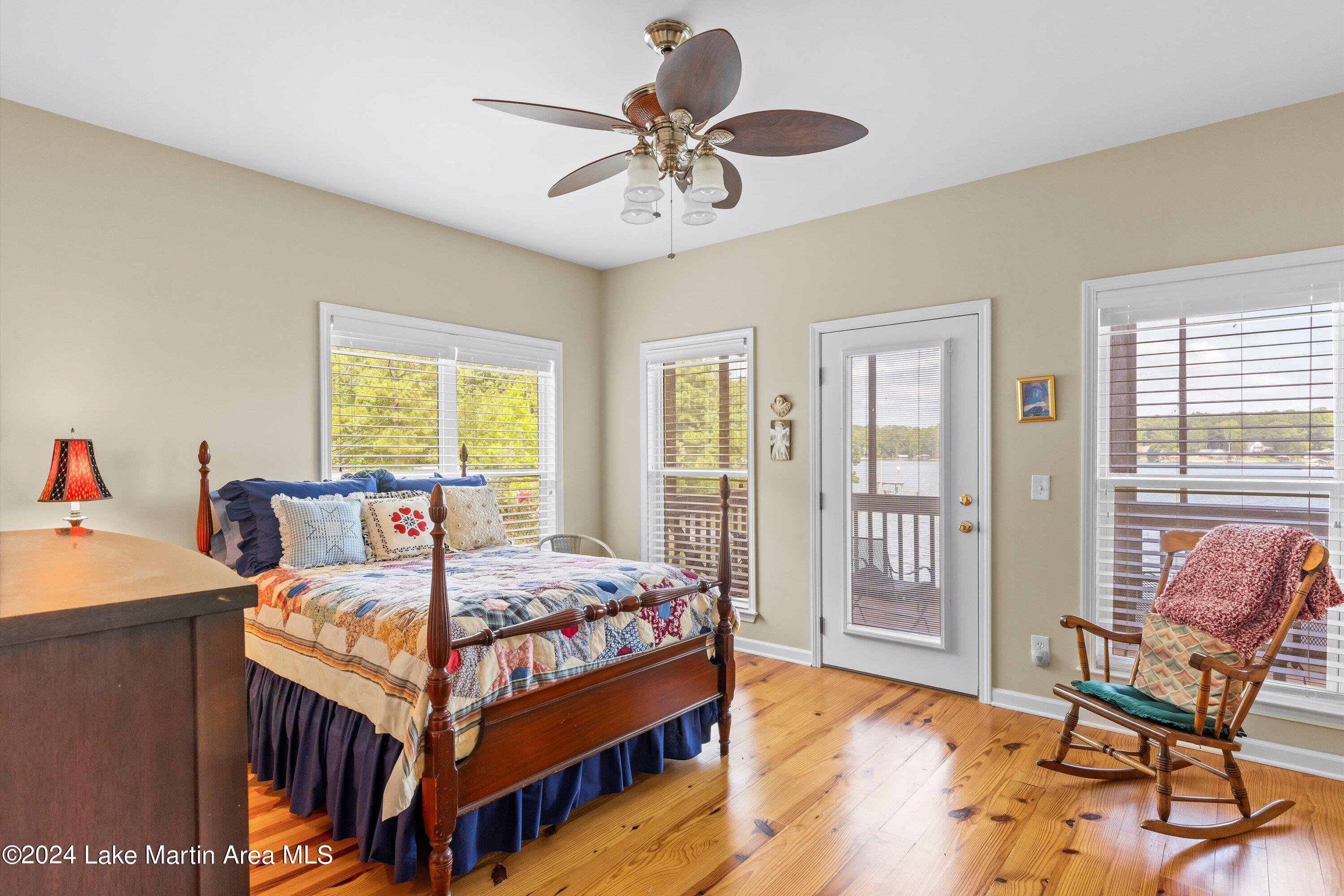 282 Holley Cir