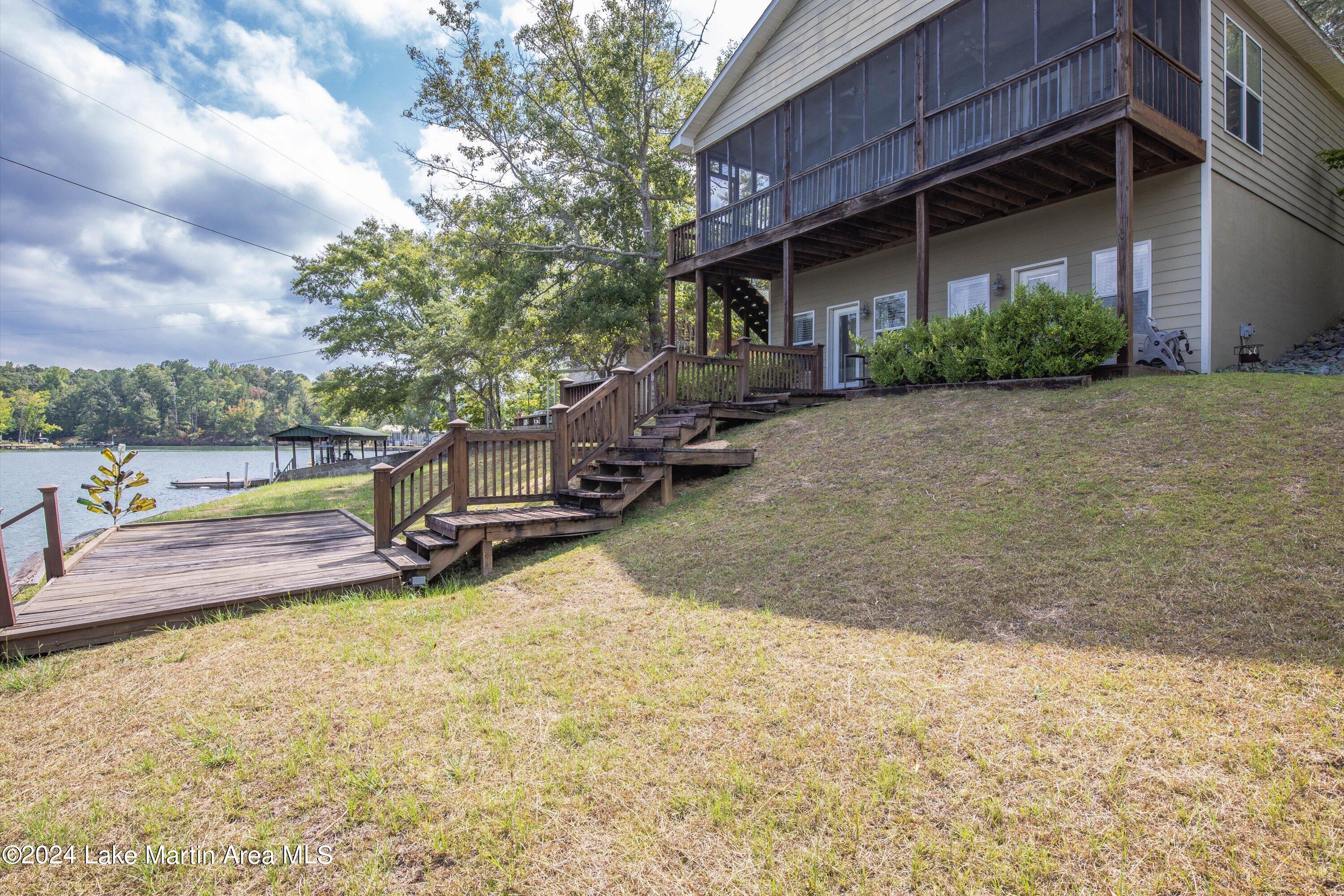 282 Holley Cir
