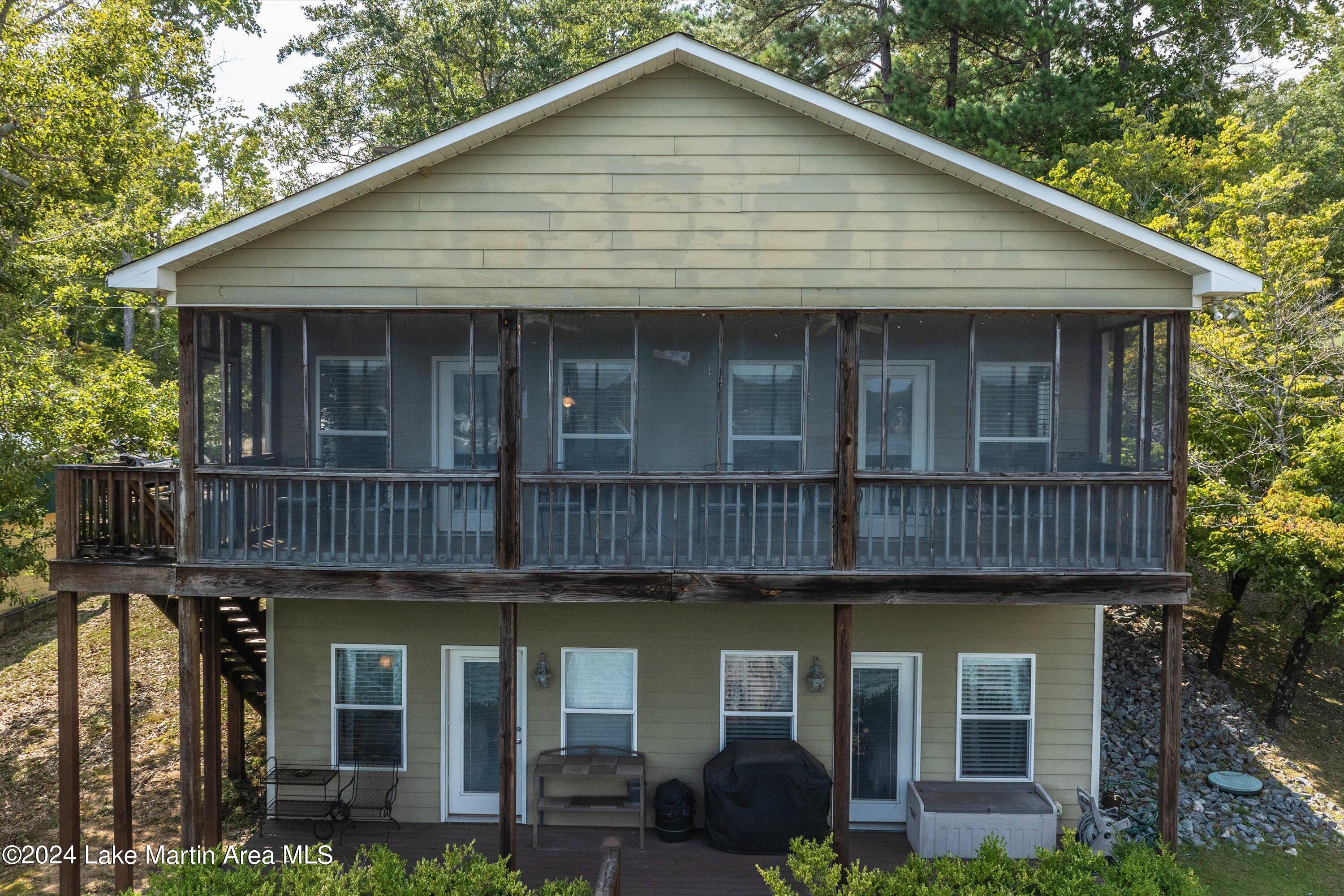 282 Holley Cir