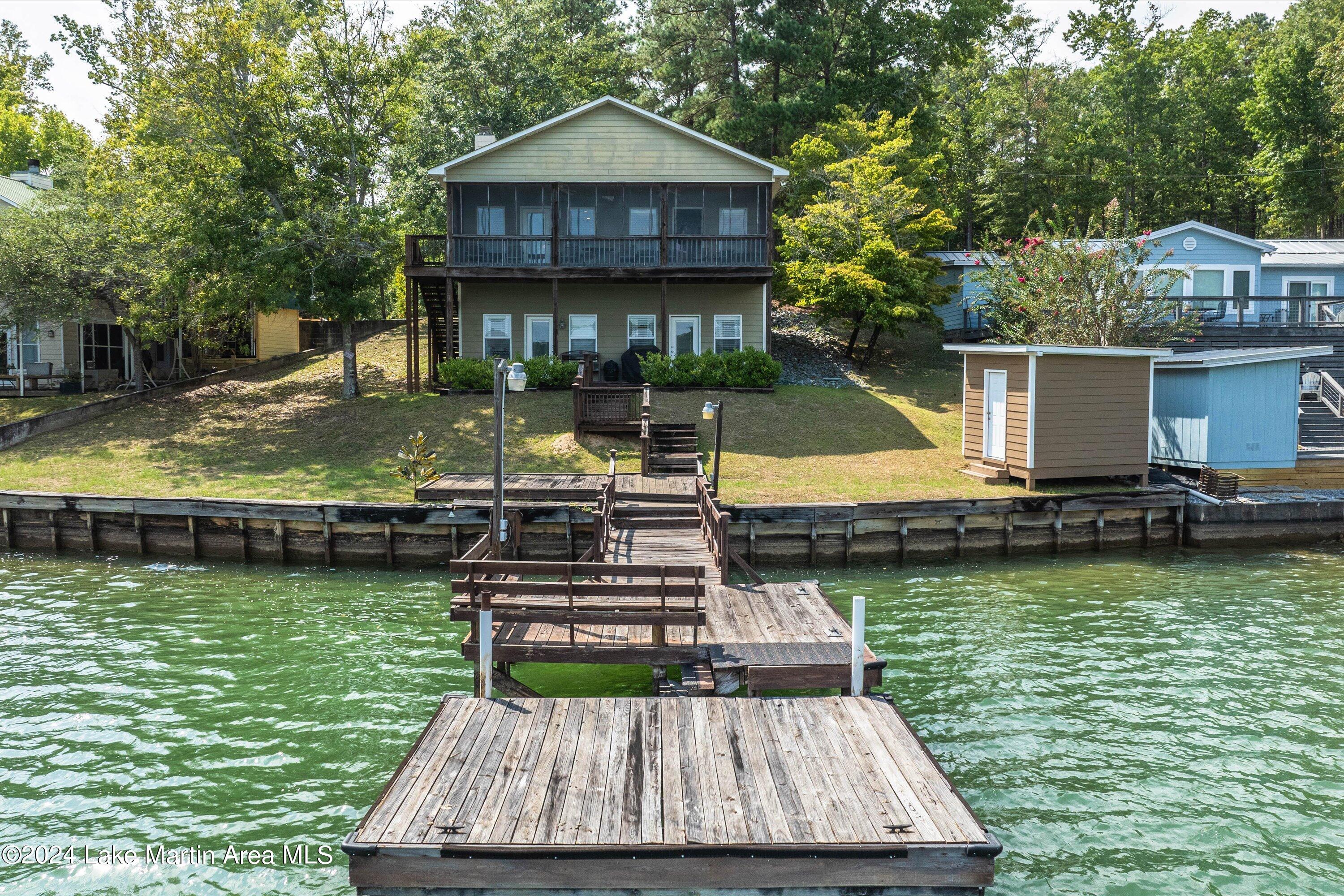 282 Holley Cir
