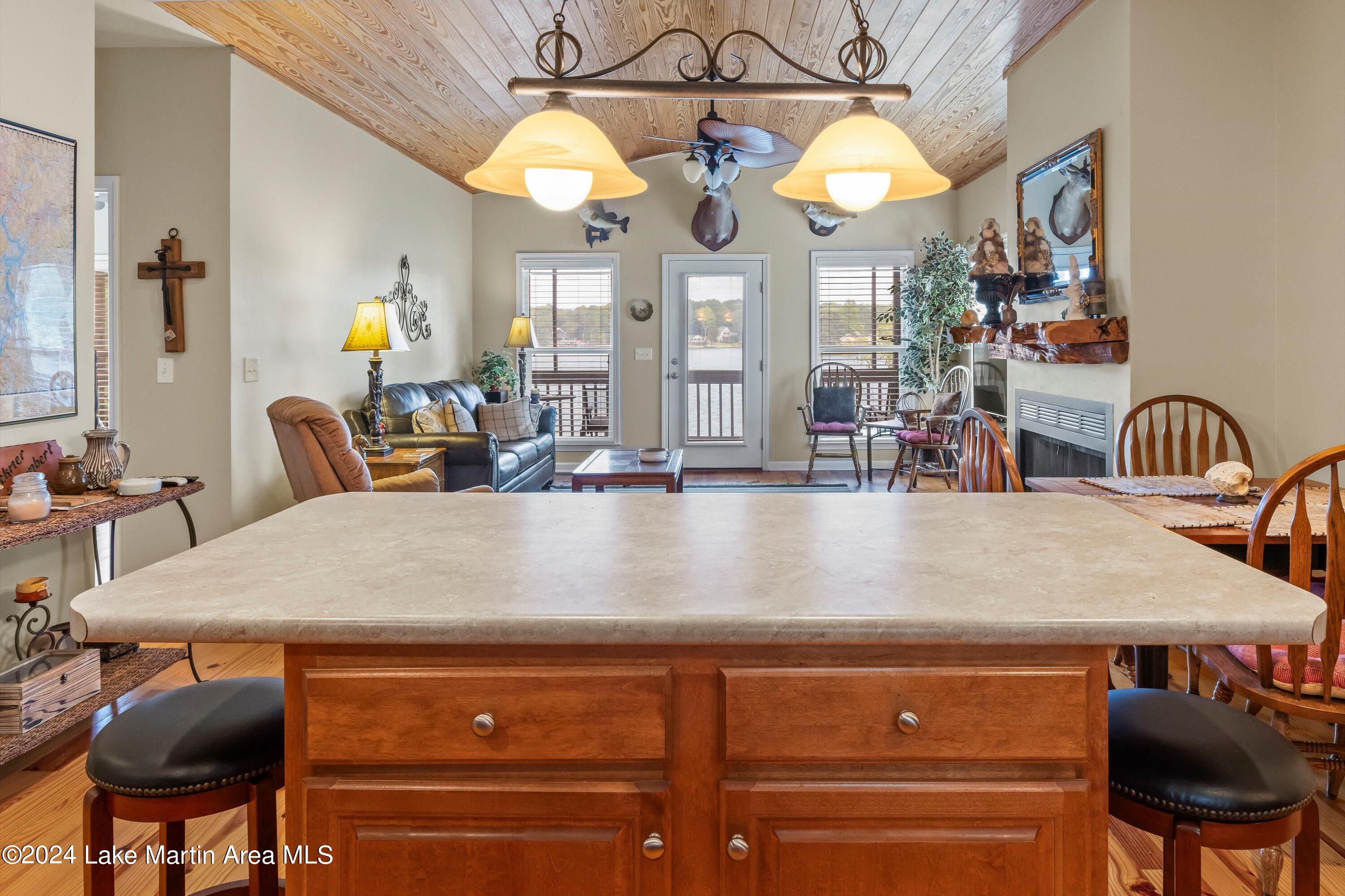 282 Holley Cir