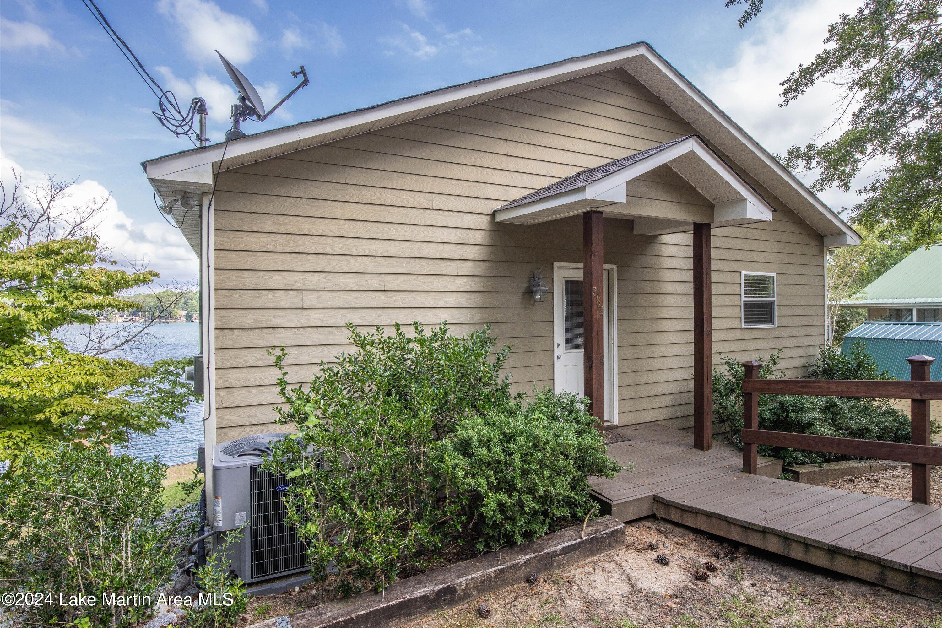 282 Holley Cir