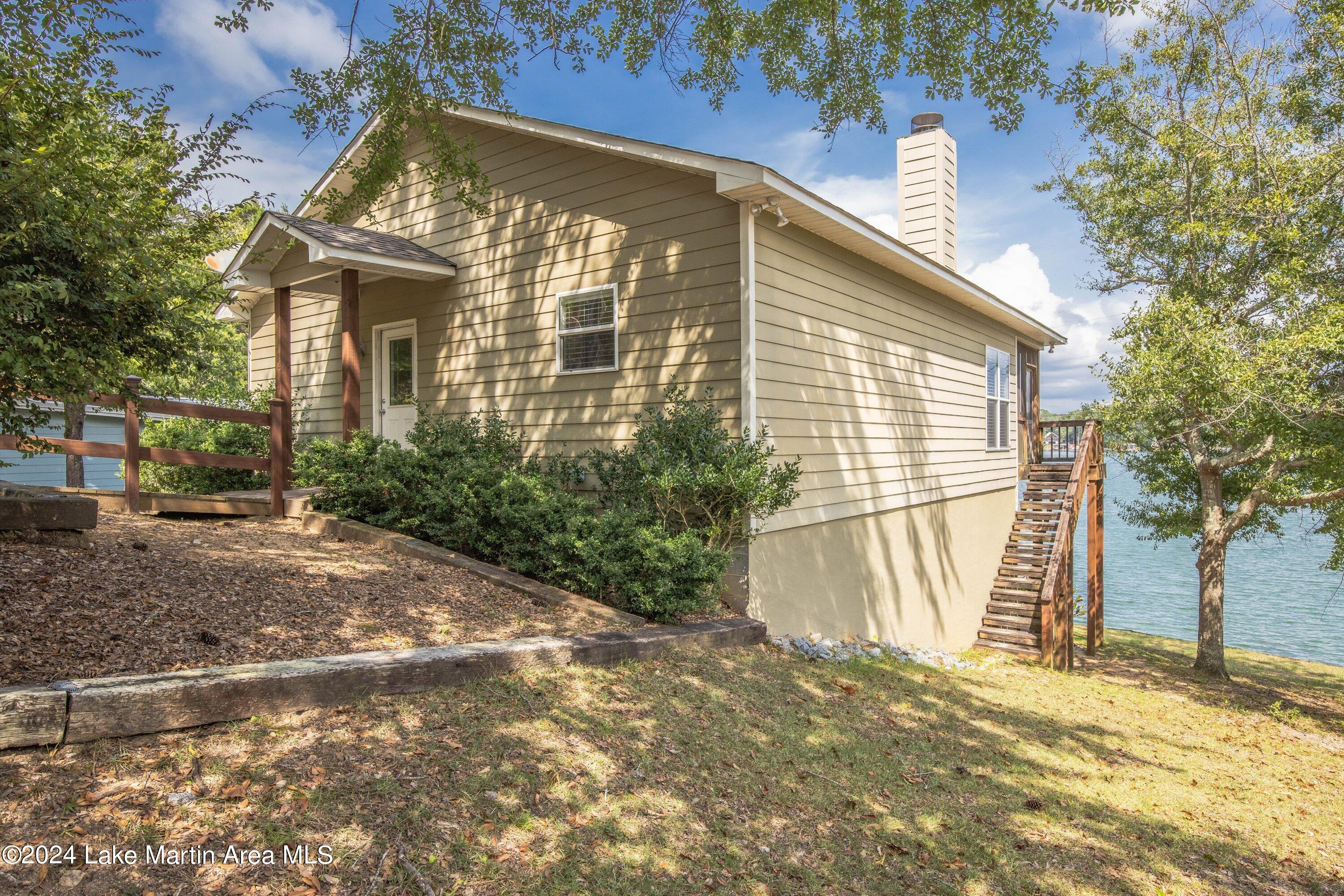 282 Holley Cir
