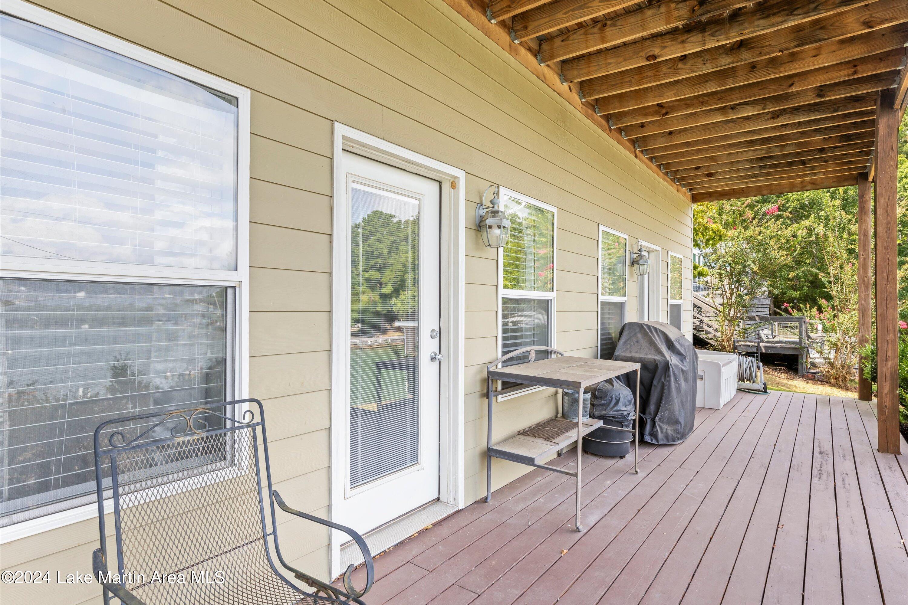 282 Holley Cir