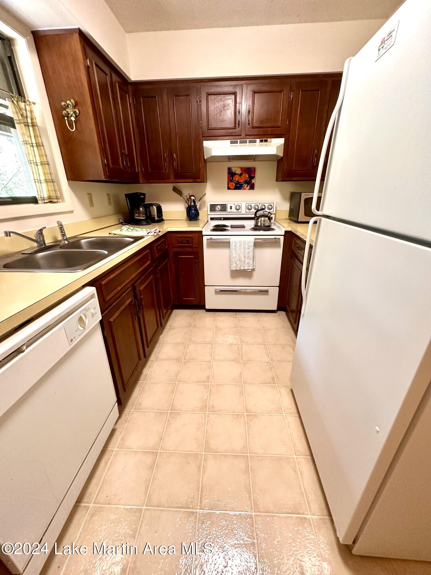 6 Eagle Peak Cir