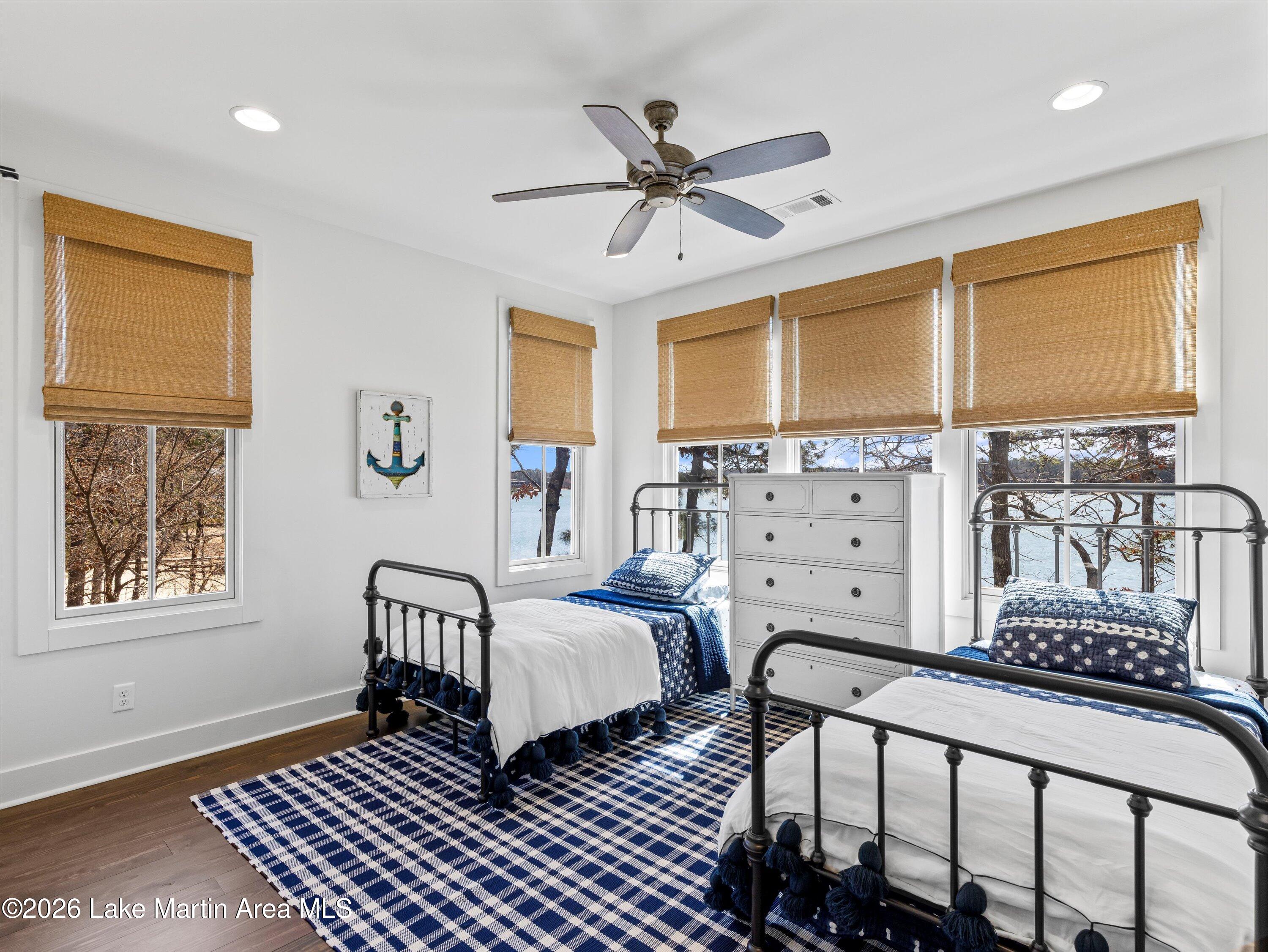 122 Canoe Pt