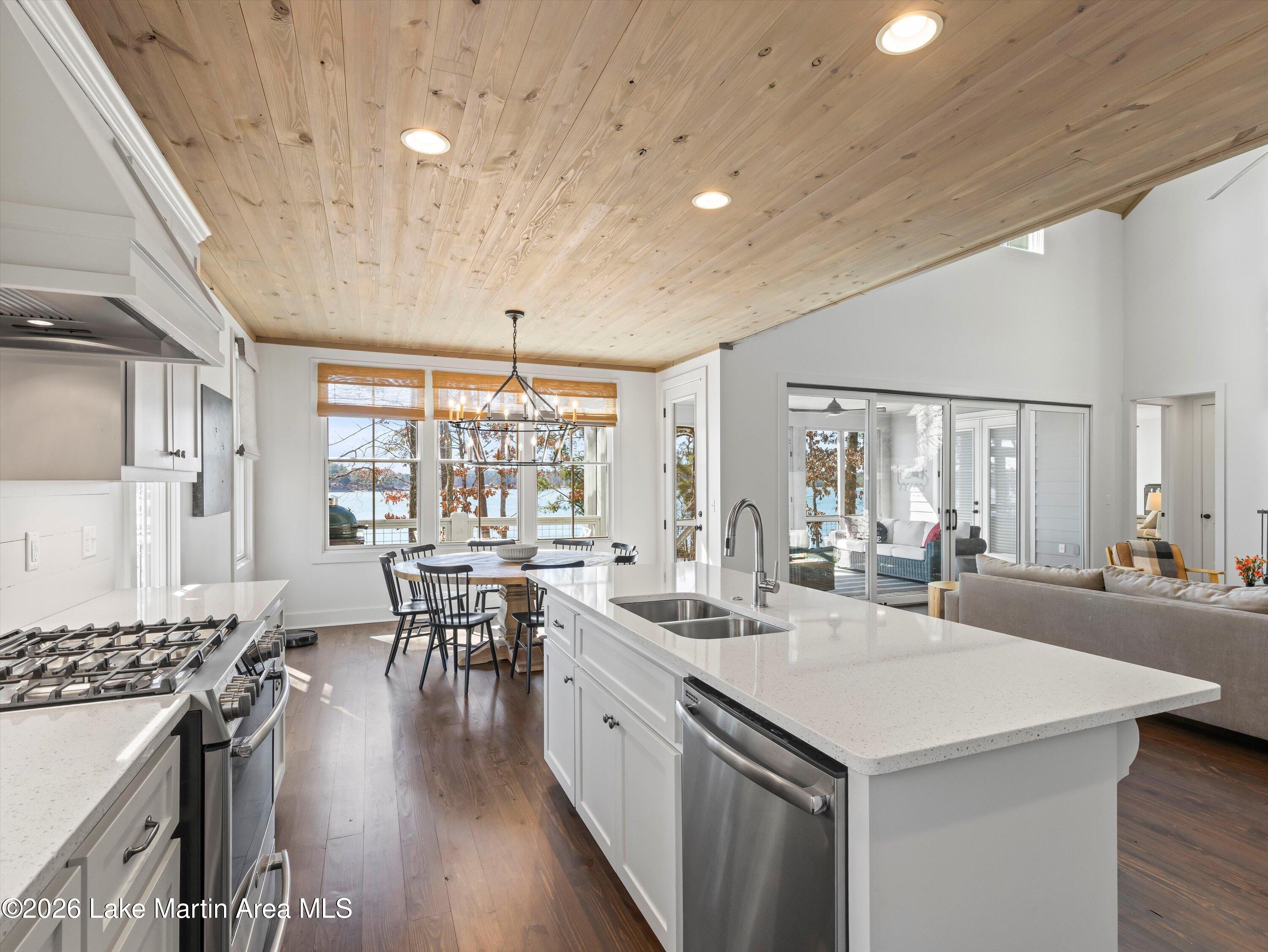 122 Canoe Pt