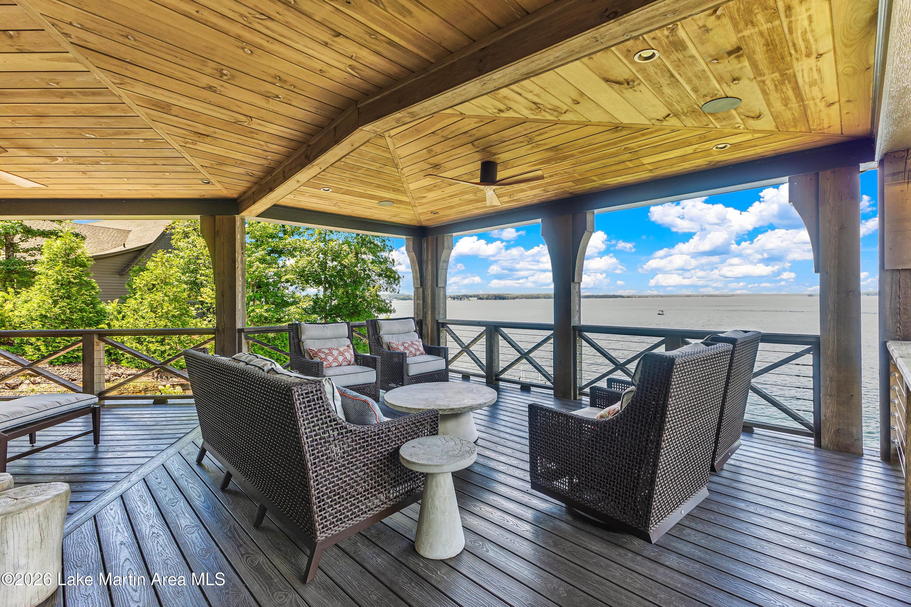 160 Dawson Pt