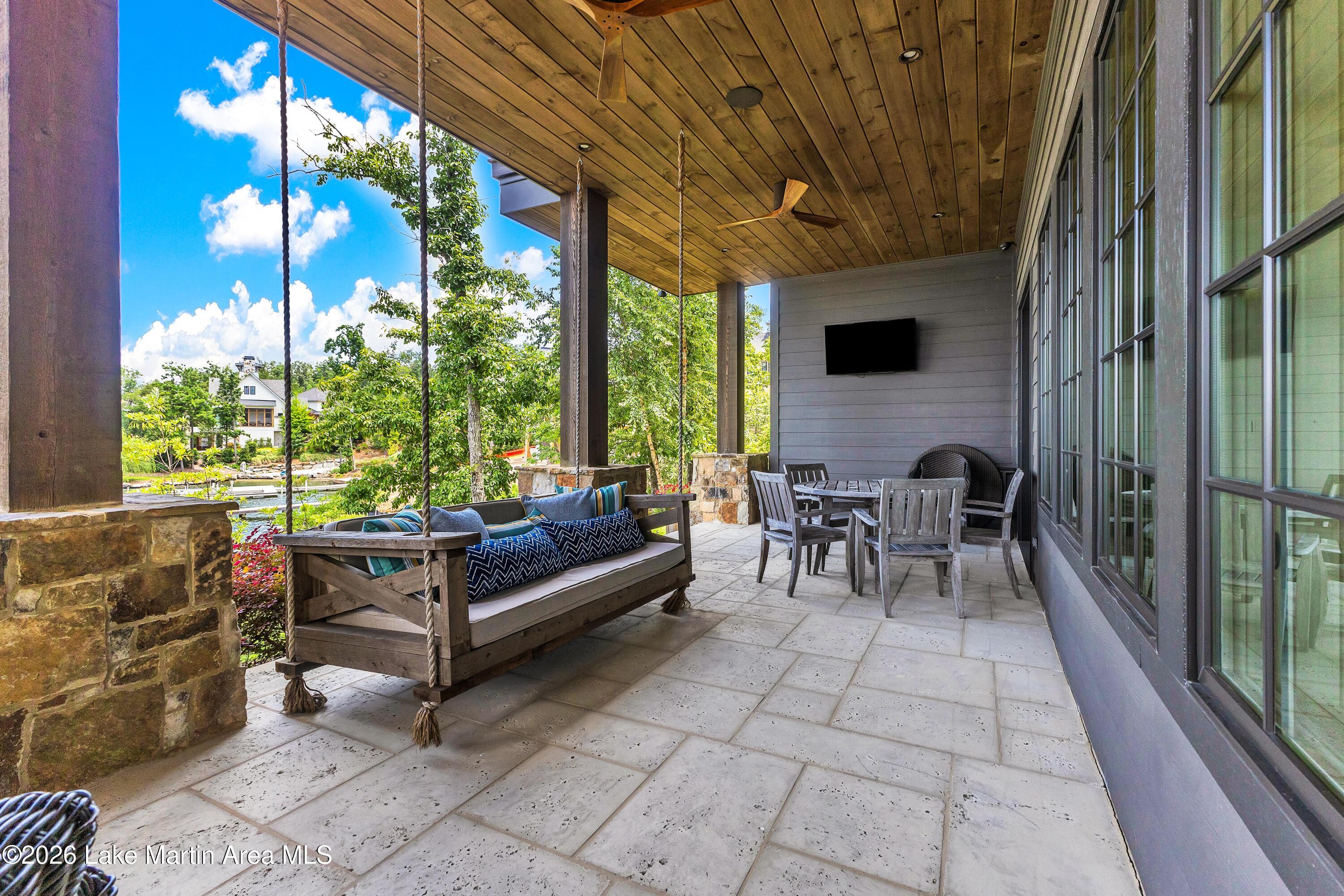 160 Dawson Pt