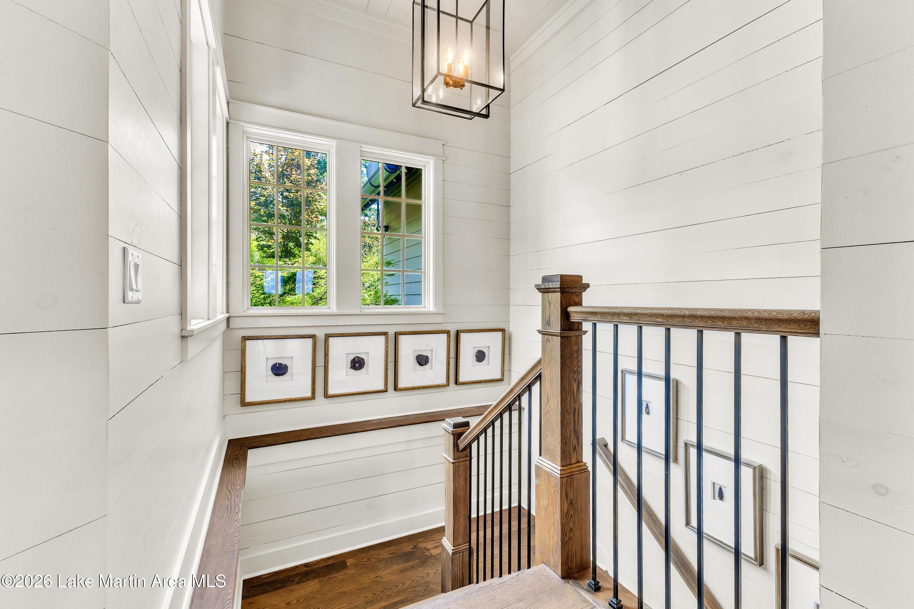 160 Dawson Pt