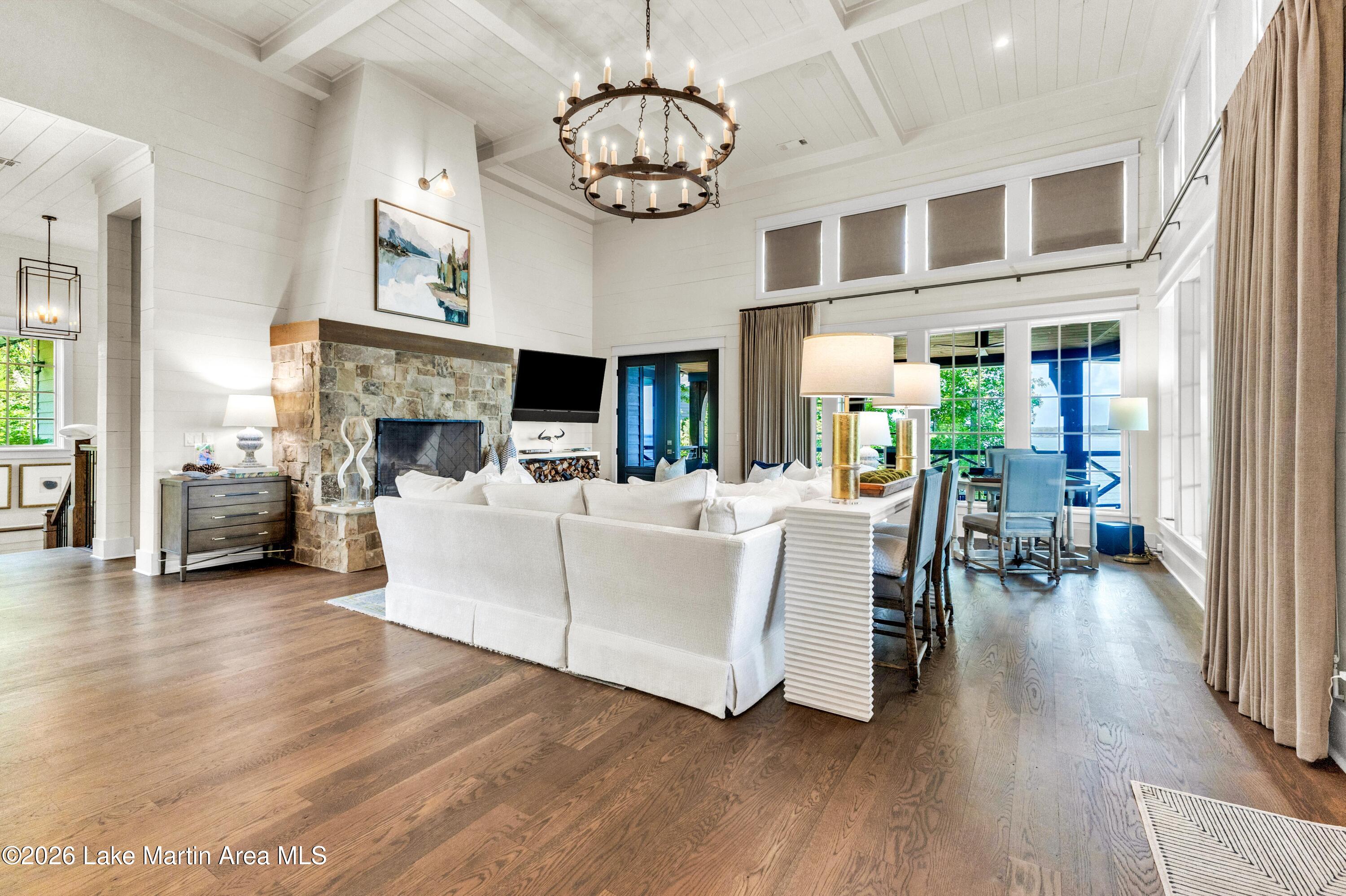 160 Dawson Pt