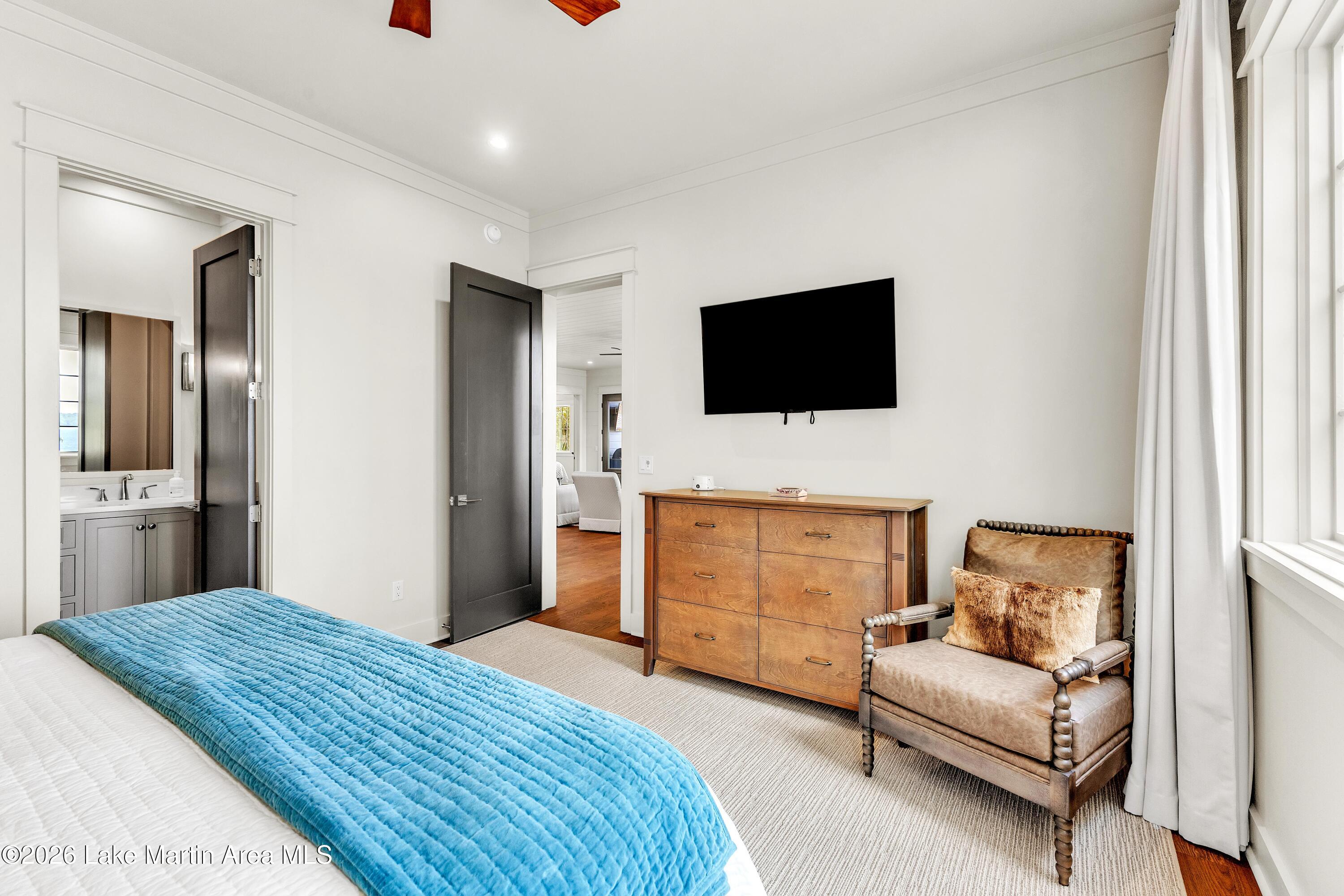 160 Dawson Pt