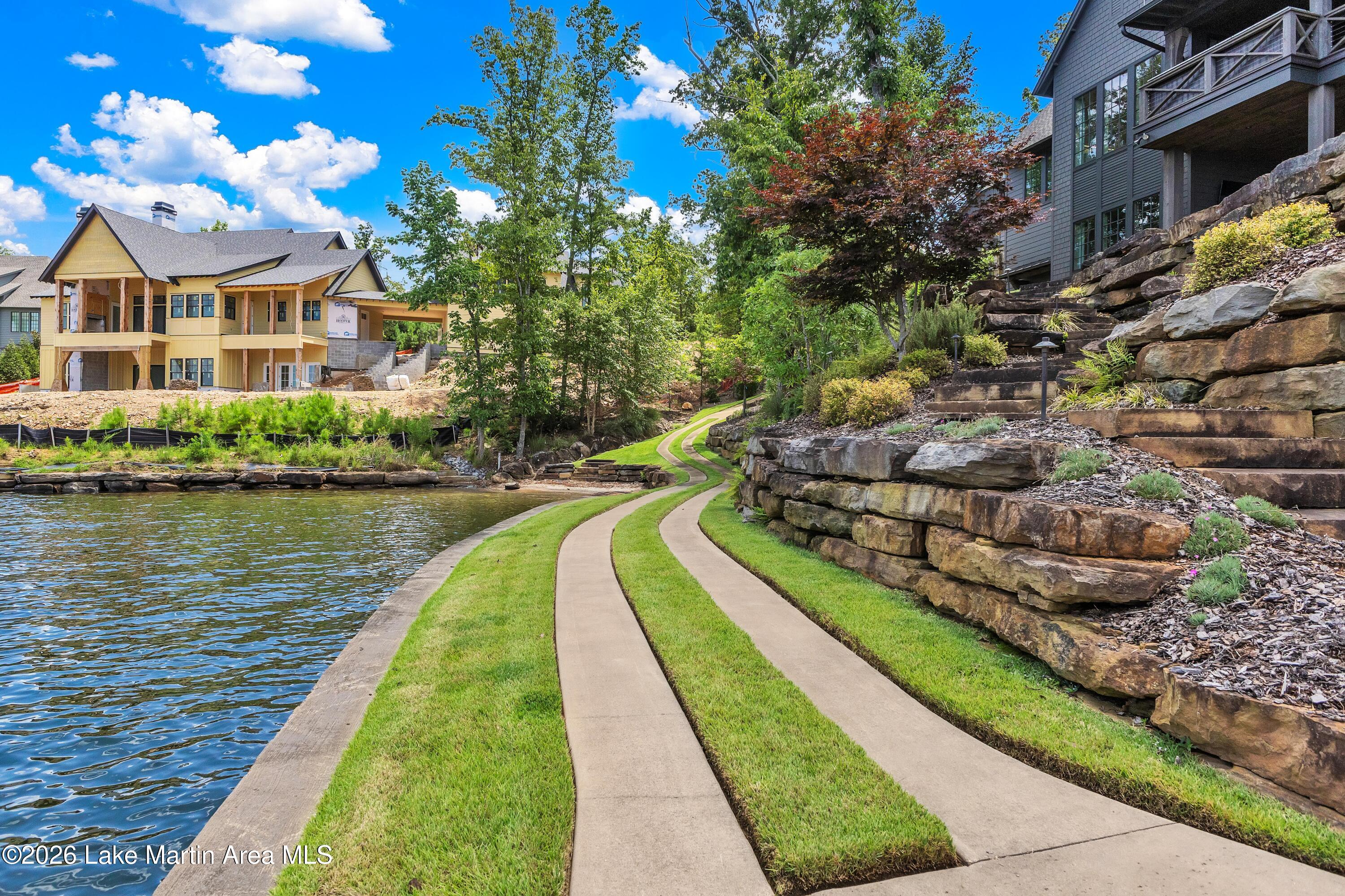 160 Dawson Pt