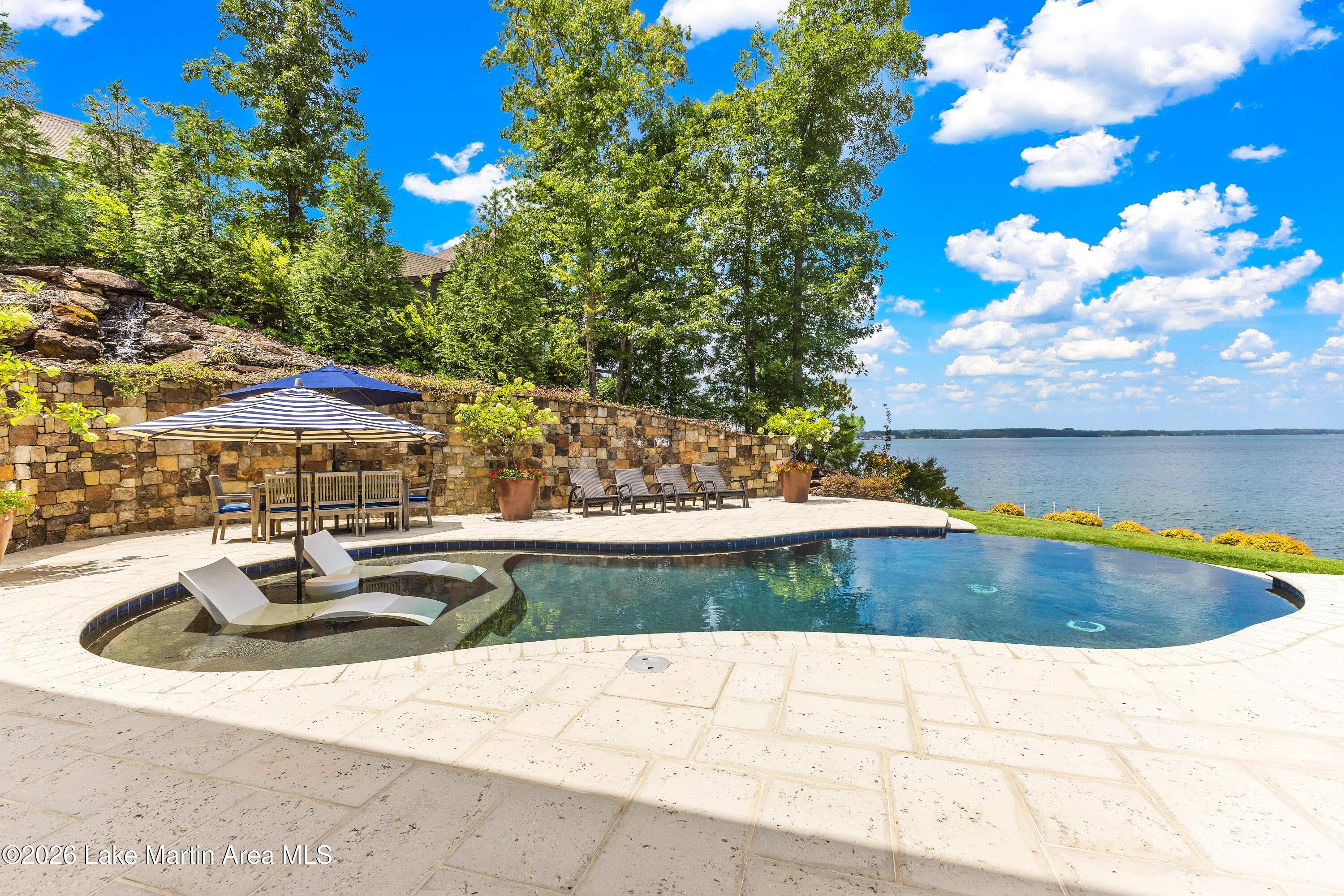 160 Dawson Pt