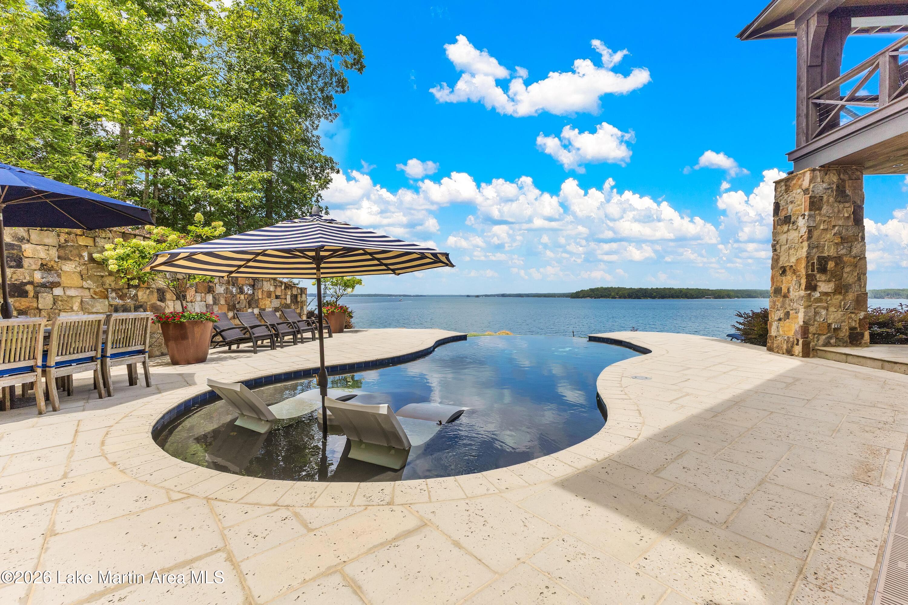160 Dawson Pt