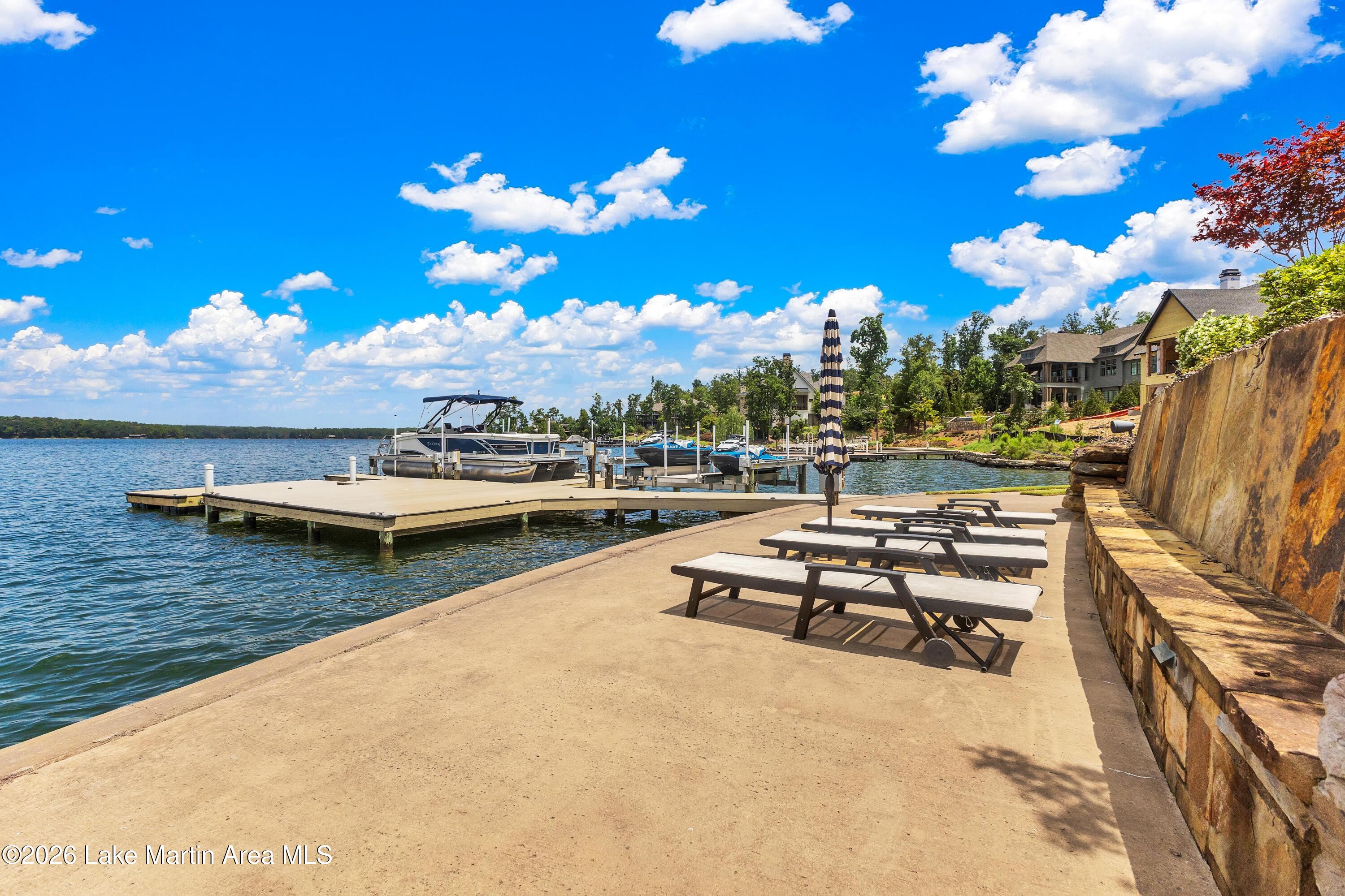 160 Dawson Pt
