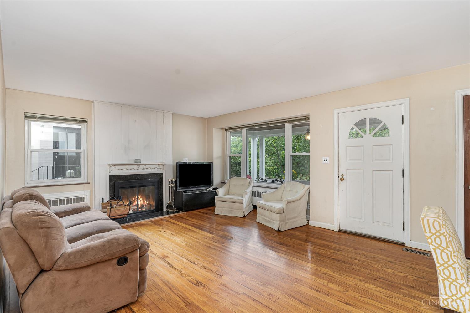 6259 Crestview Place