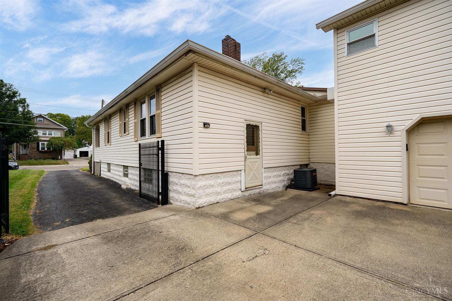 7312 Plainfield Road