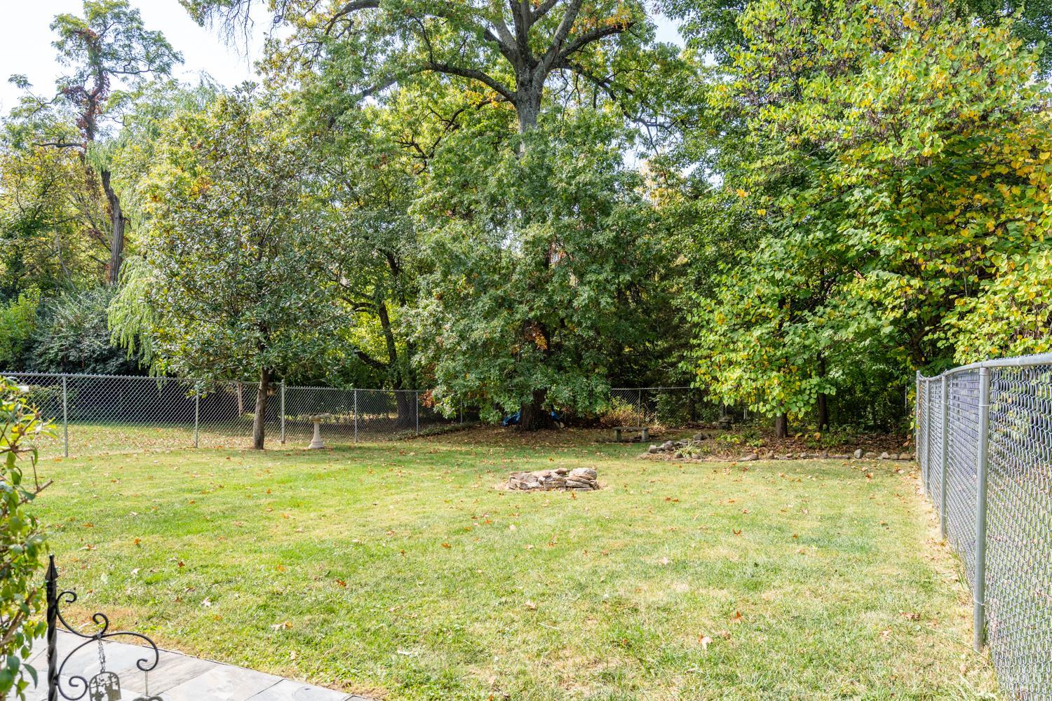 6047 Pawnee Drive