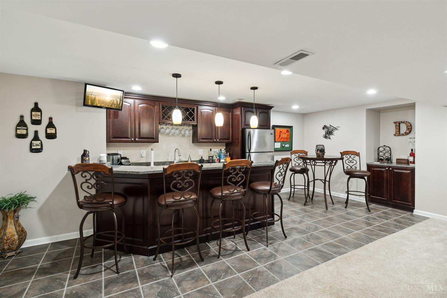 6859 Foxfield Drive