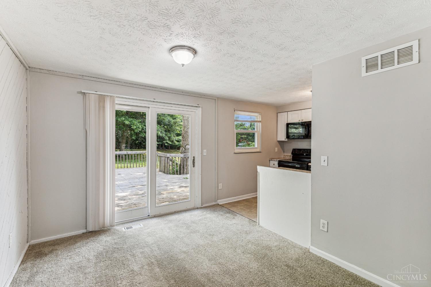 1162 Nature Run Road