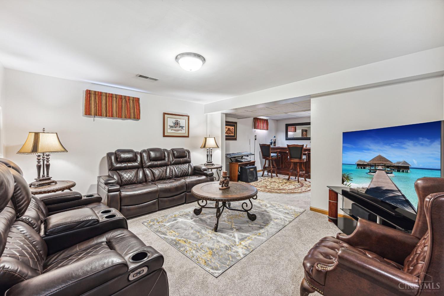 3737 Chestnut Way