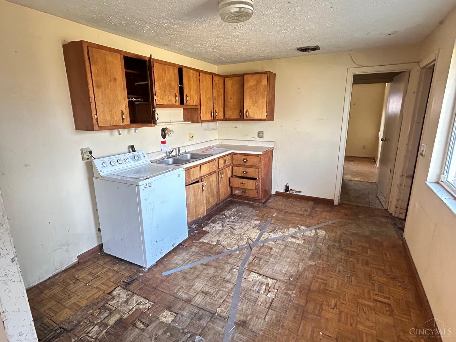 287 Shaker Court