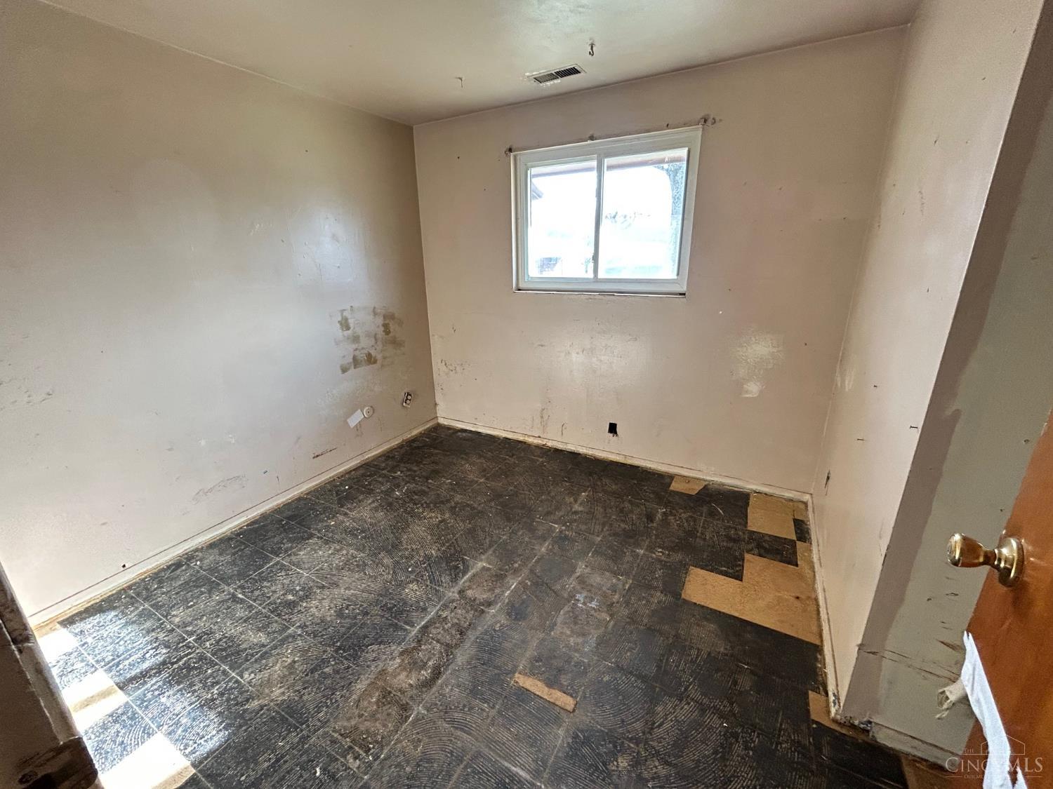 287 Shaker Court