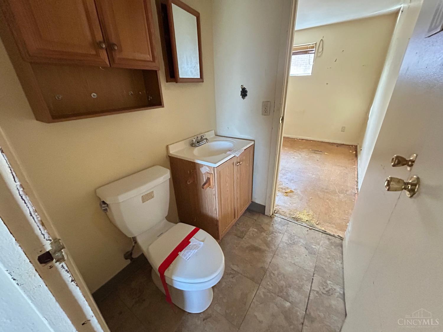 287 Shaker Court