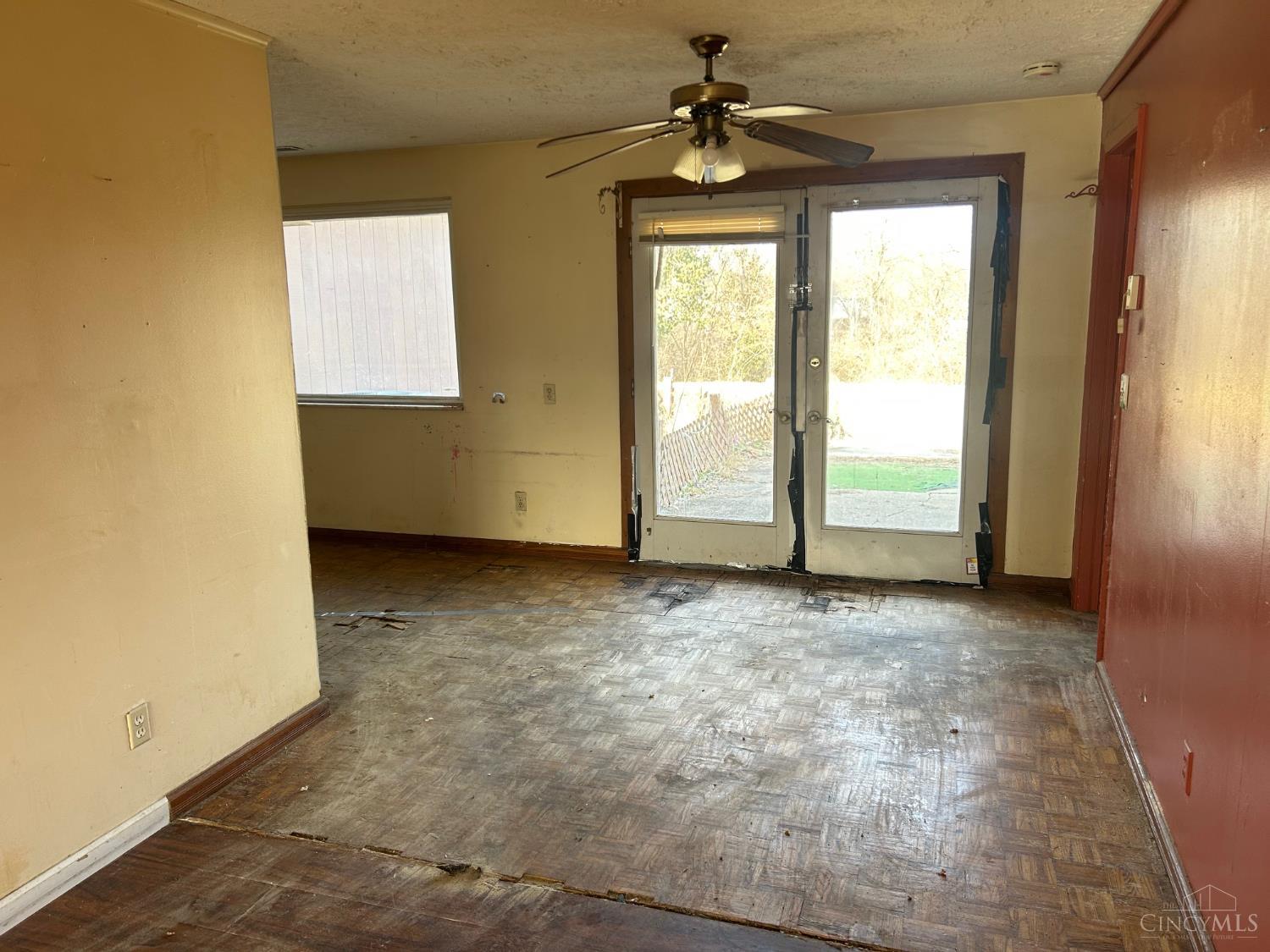 287 Shaker Court