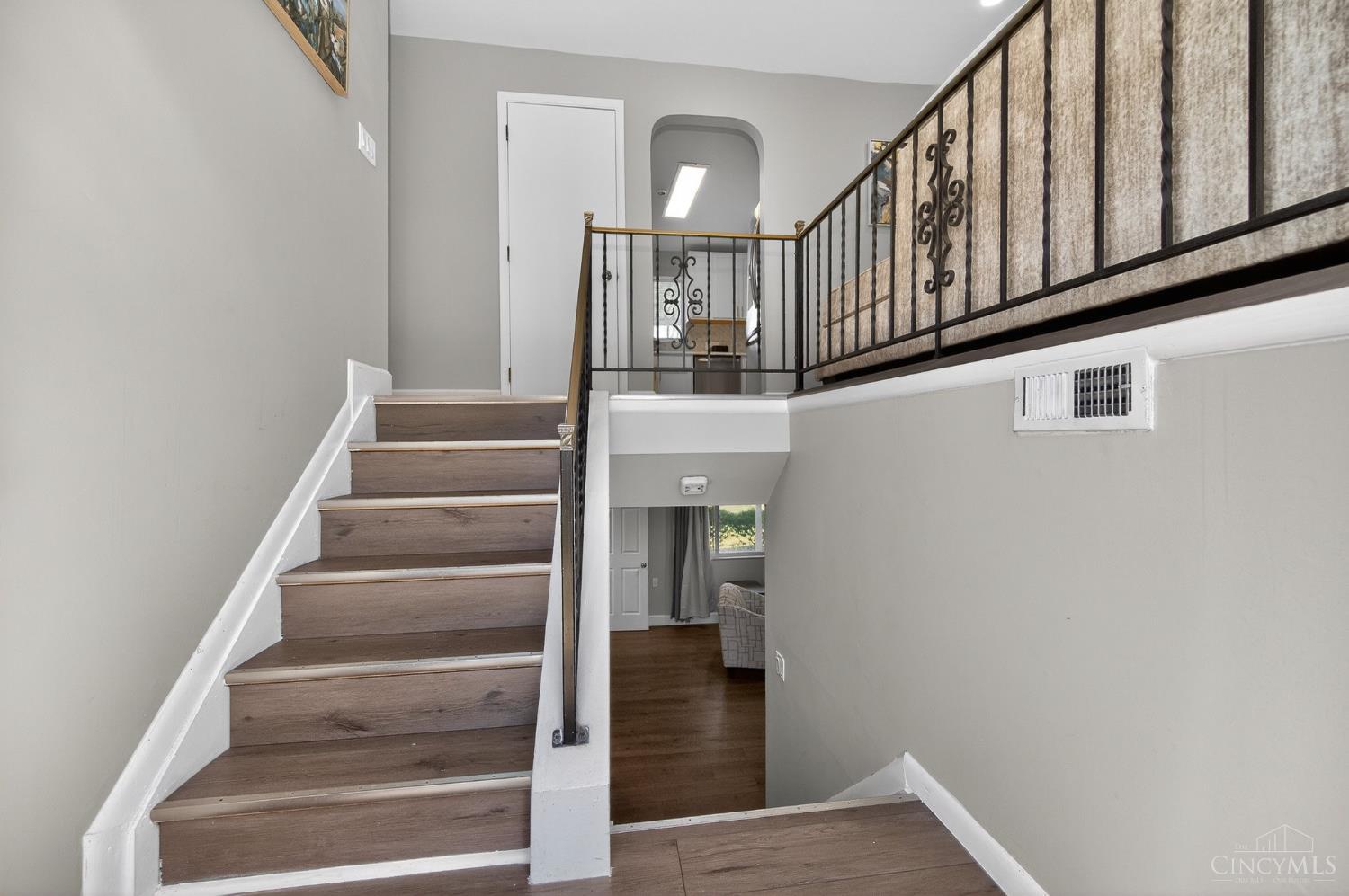 6628 Tulip Lane