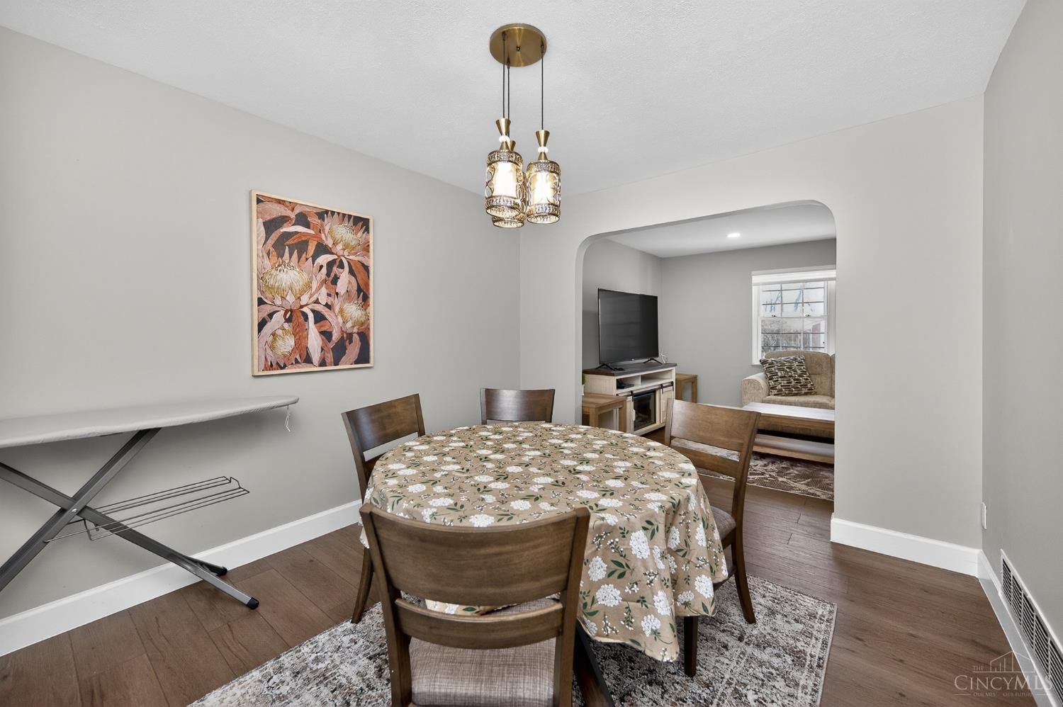 6628 Tulip Lane