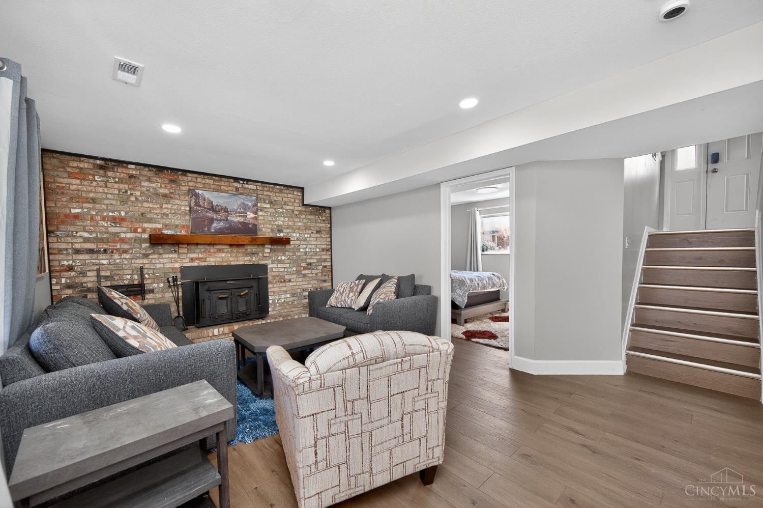 6628 Tulip Lane