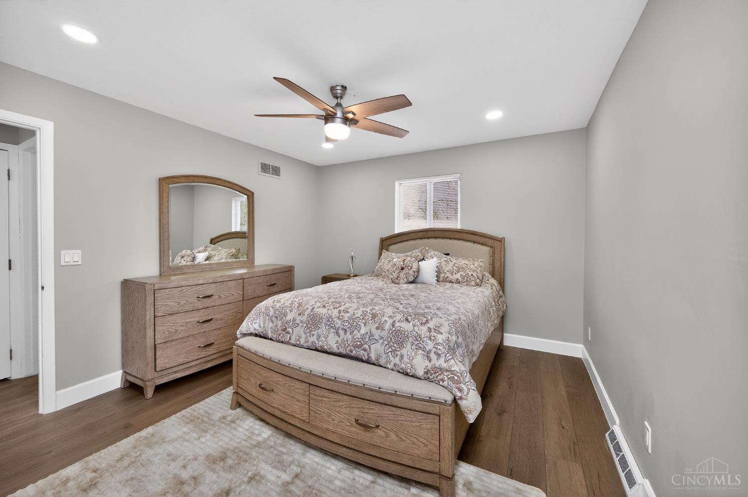 6628 Tulip Lane