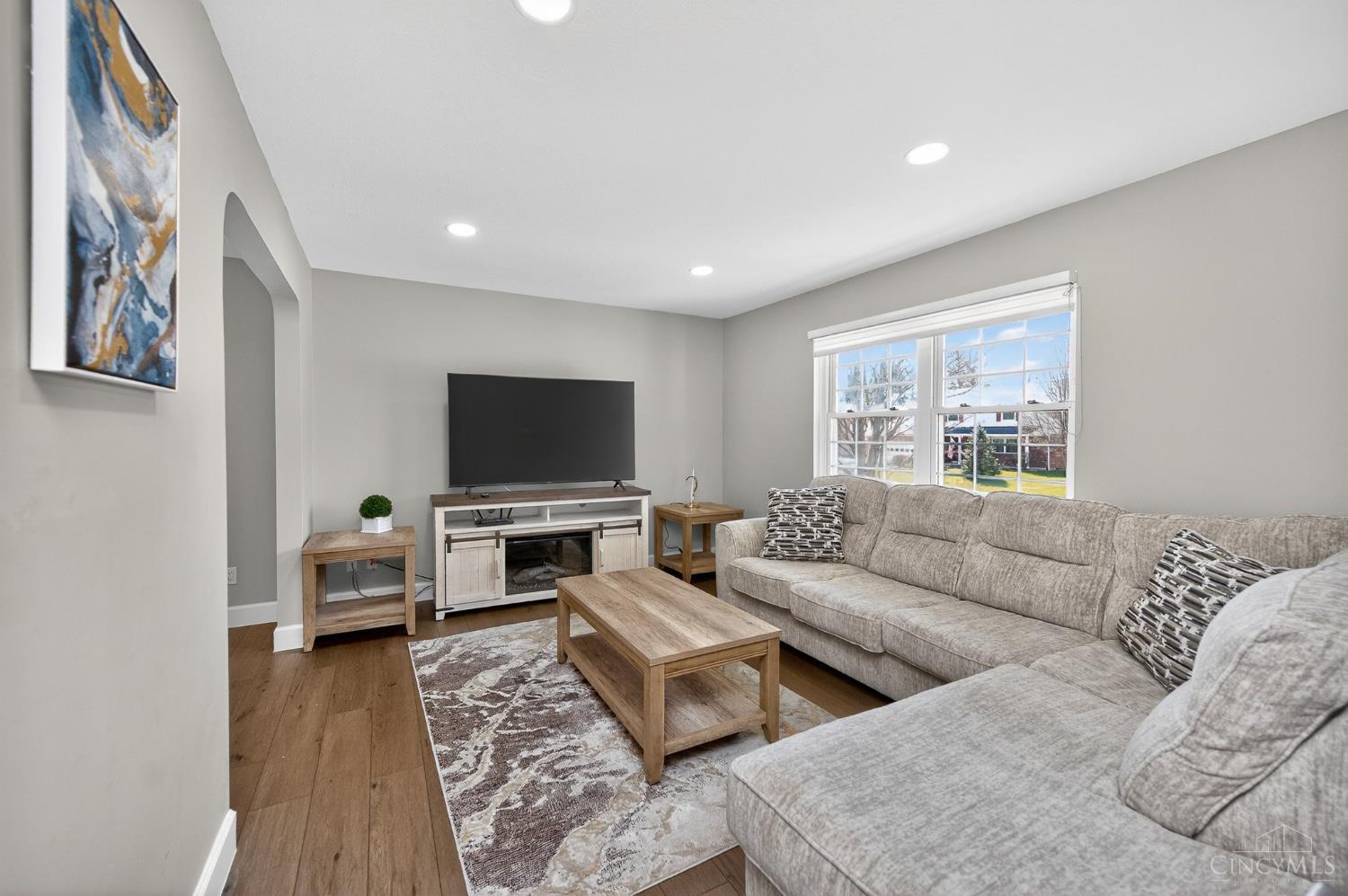 6628 Tulip Lane